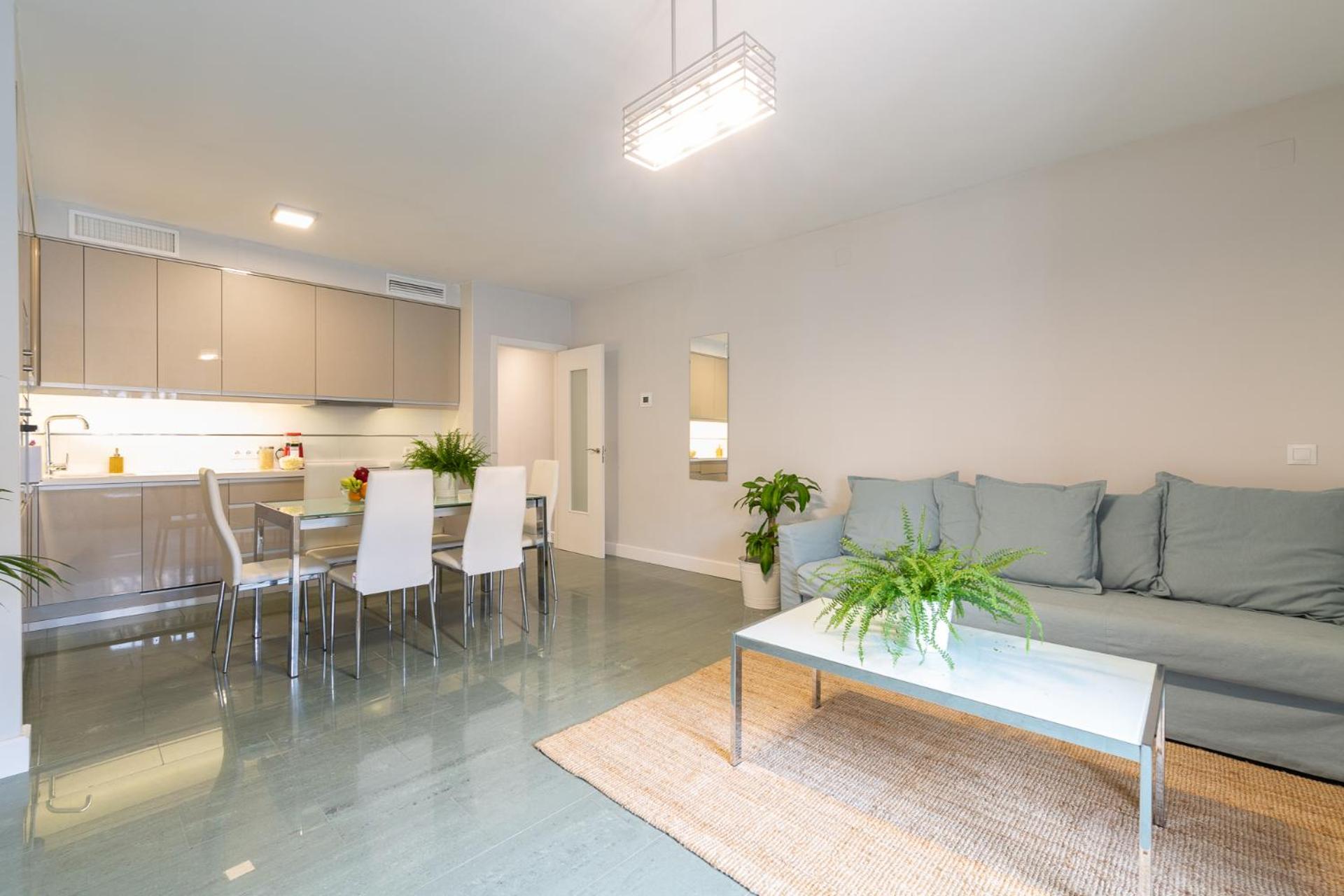 Apartment photo 2