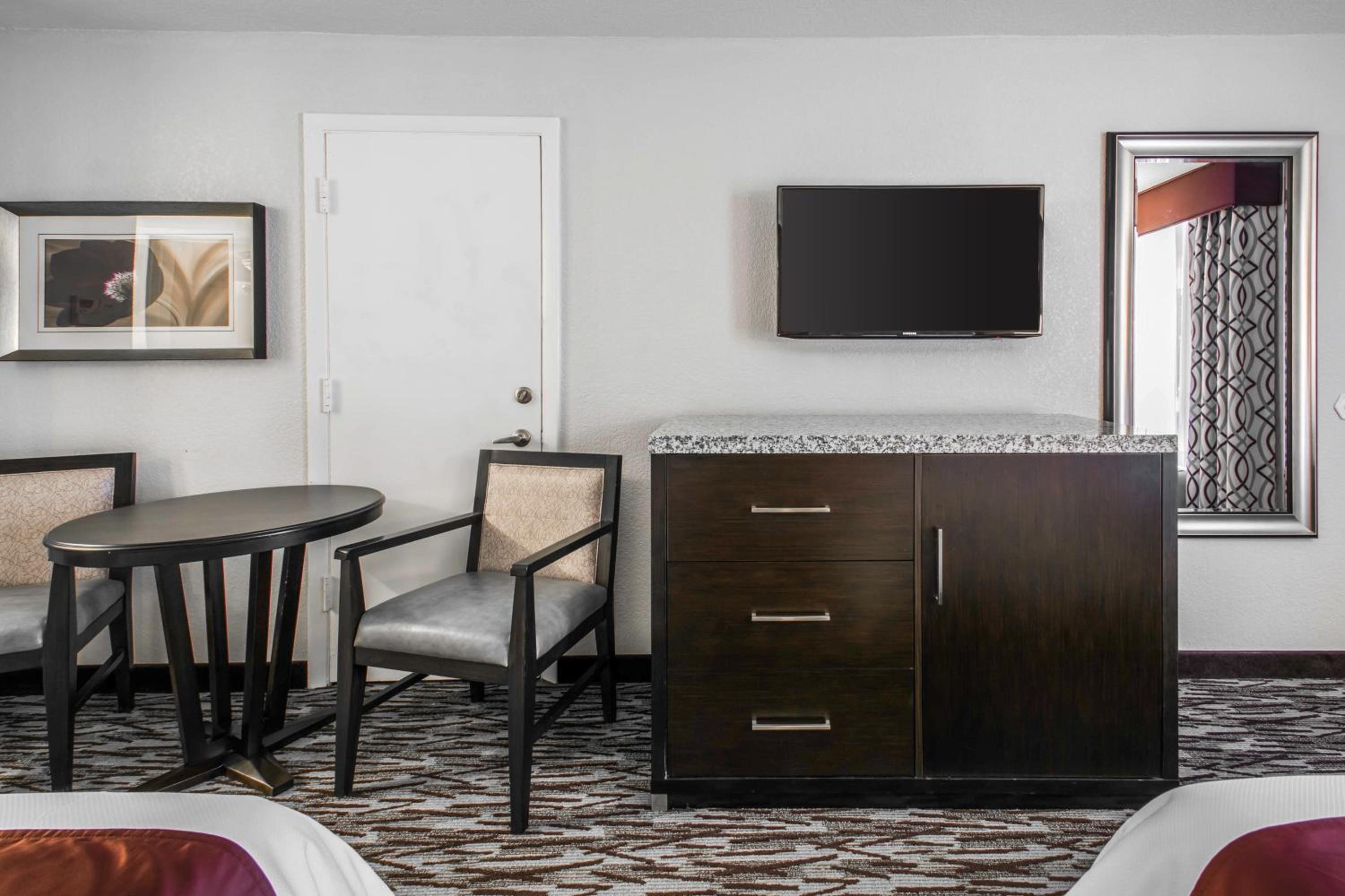 Queen Room with Two Queen Beds - Poolside (No Resort Fee)