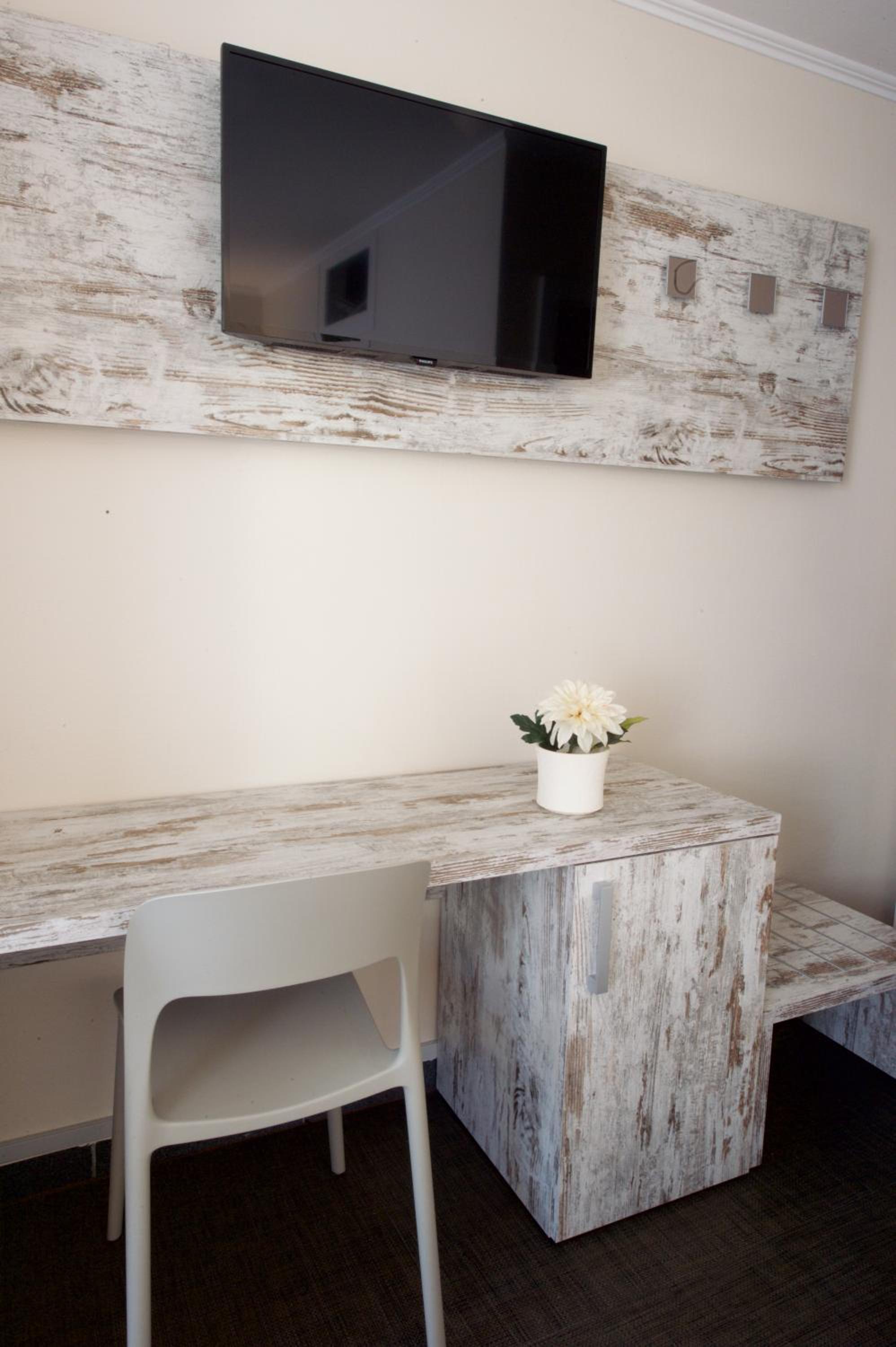 Standard Twin Room - Photo 2