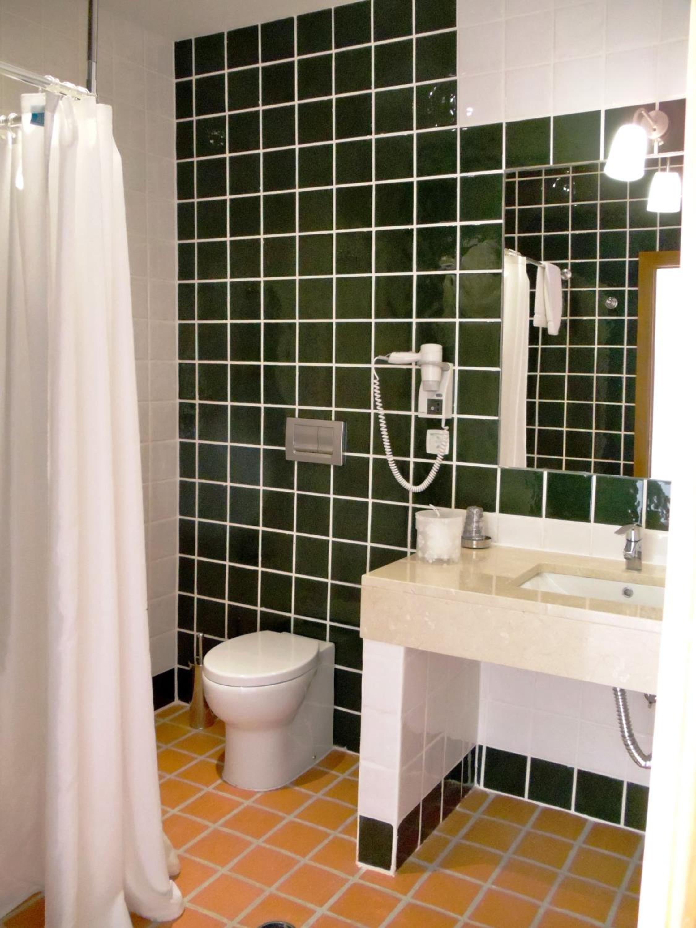Twin Room - Photo 7