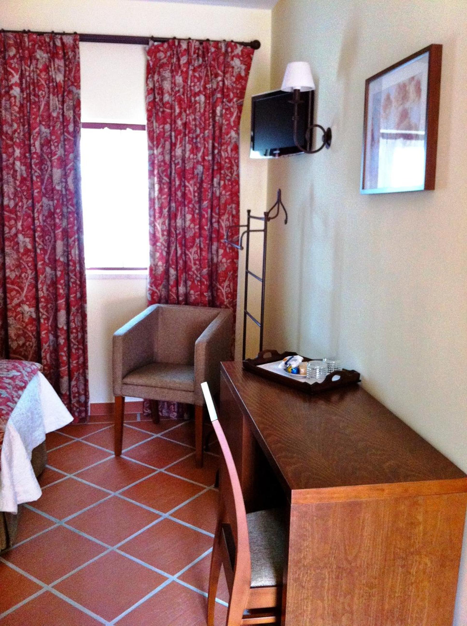 Twin Room - Photo 5