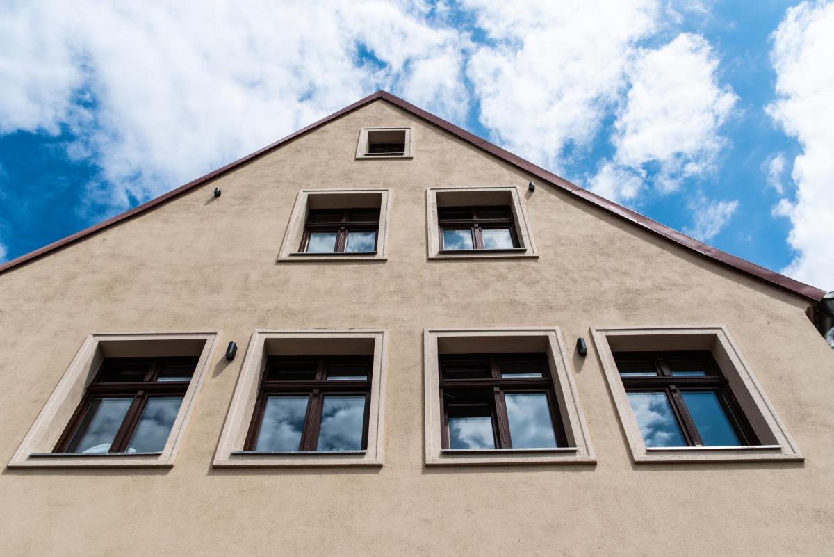 Studio Apartment - Photo 47