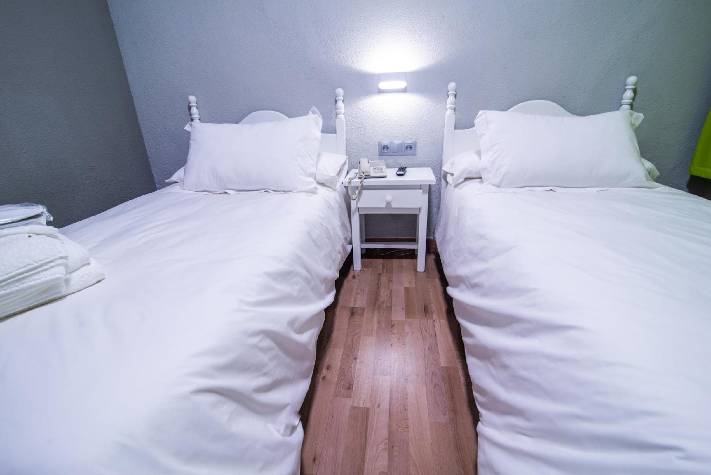Standard Double Room - Photo 1