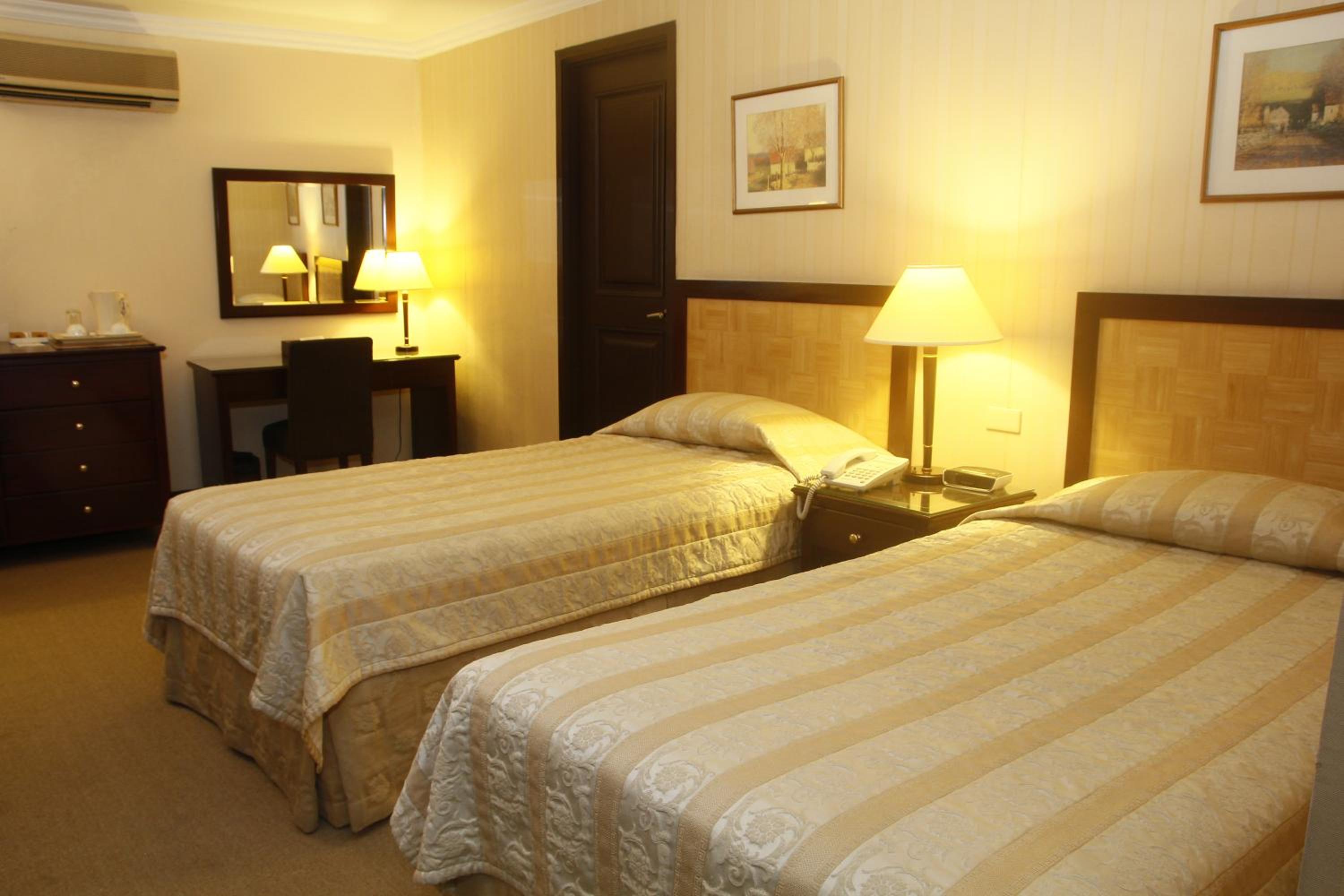Superior Twin Room - Photo 4