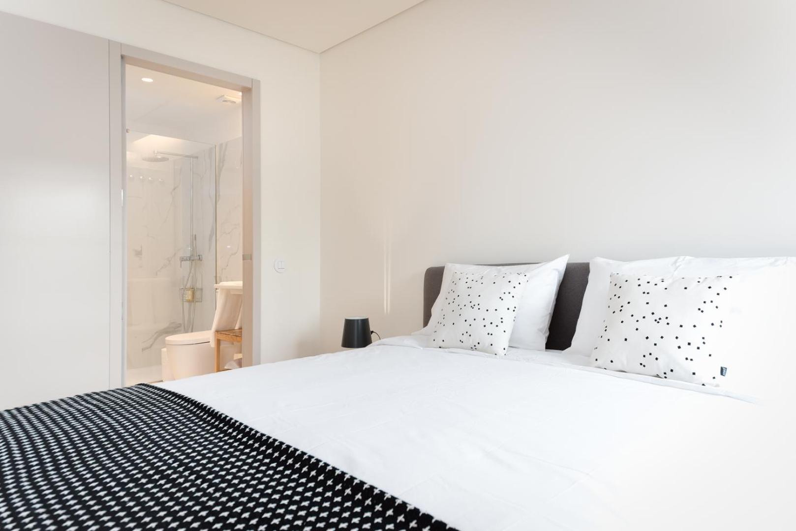 Studio Apartment - Photo 4