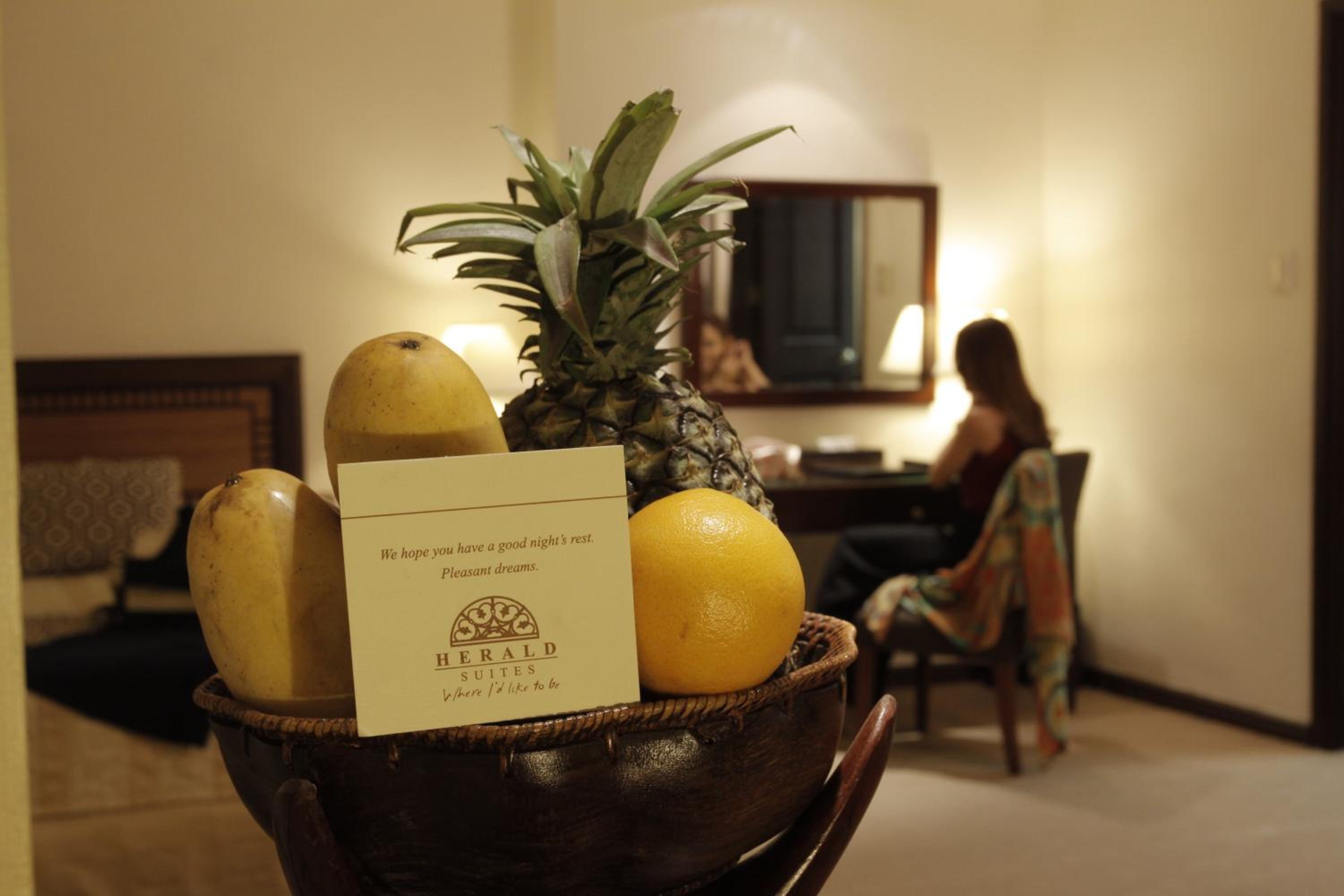 Deluxe Suite - Photo 3