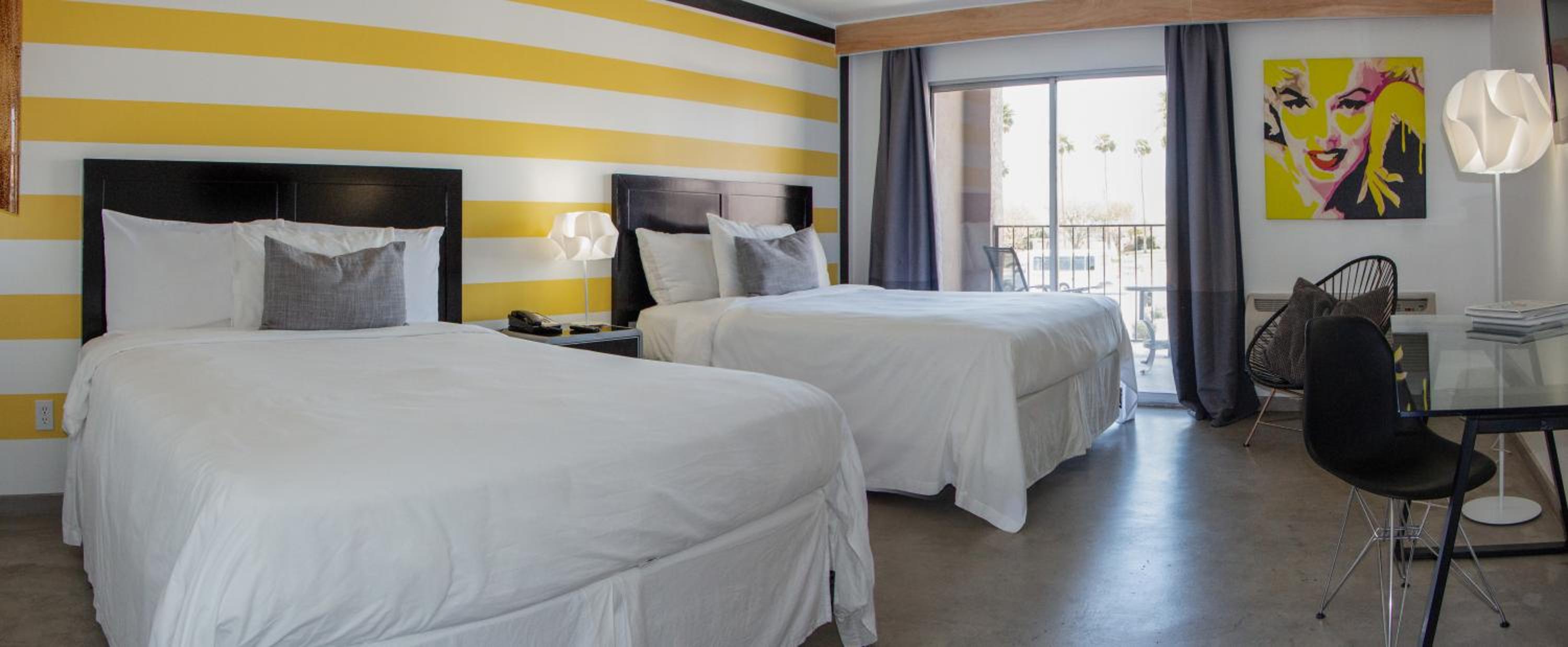 Queen Room with Two Queen Beds - Photo 7