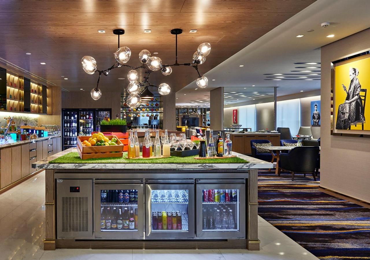 Club King Suite - Club Lounge Access photo 3