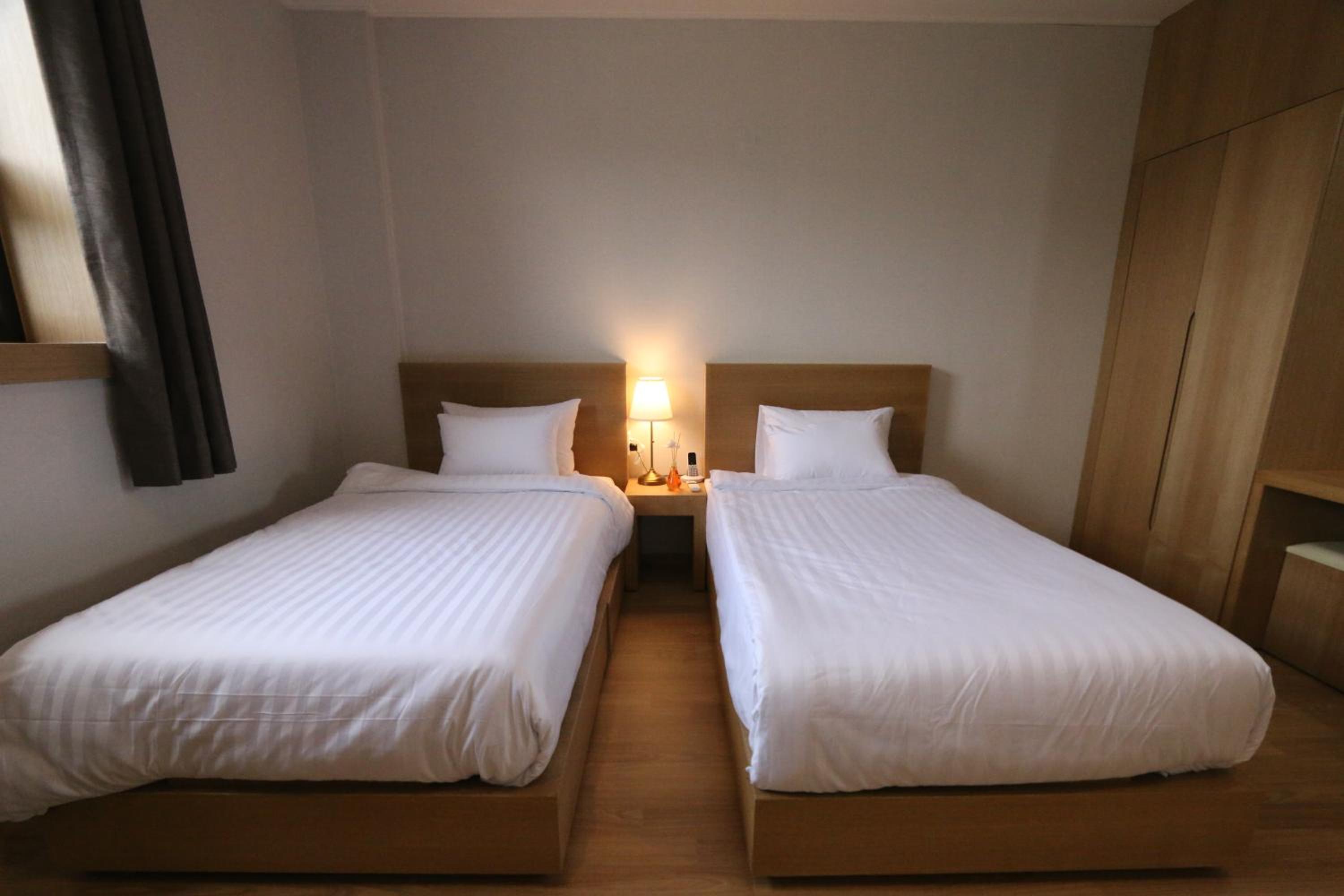 Standard Twin Room - Photo 2