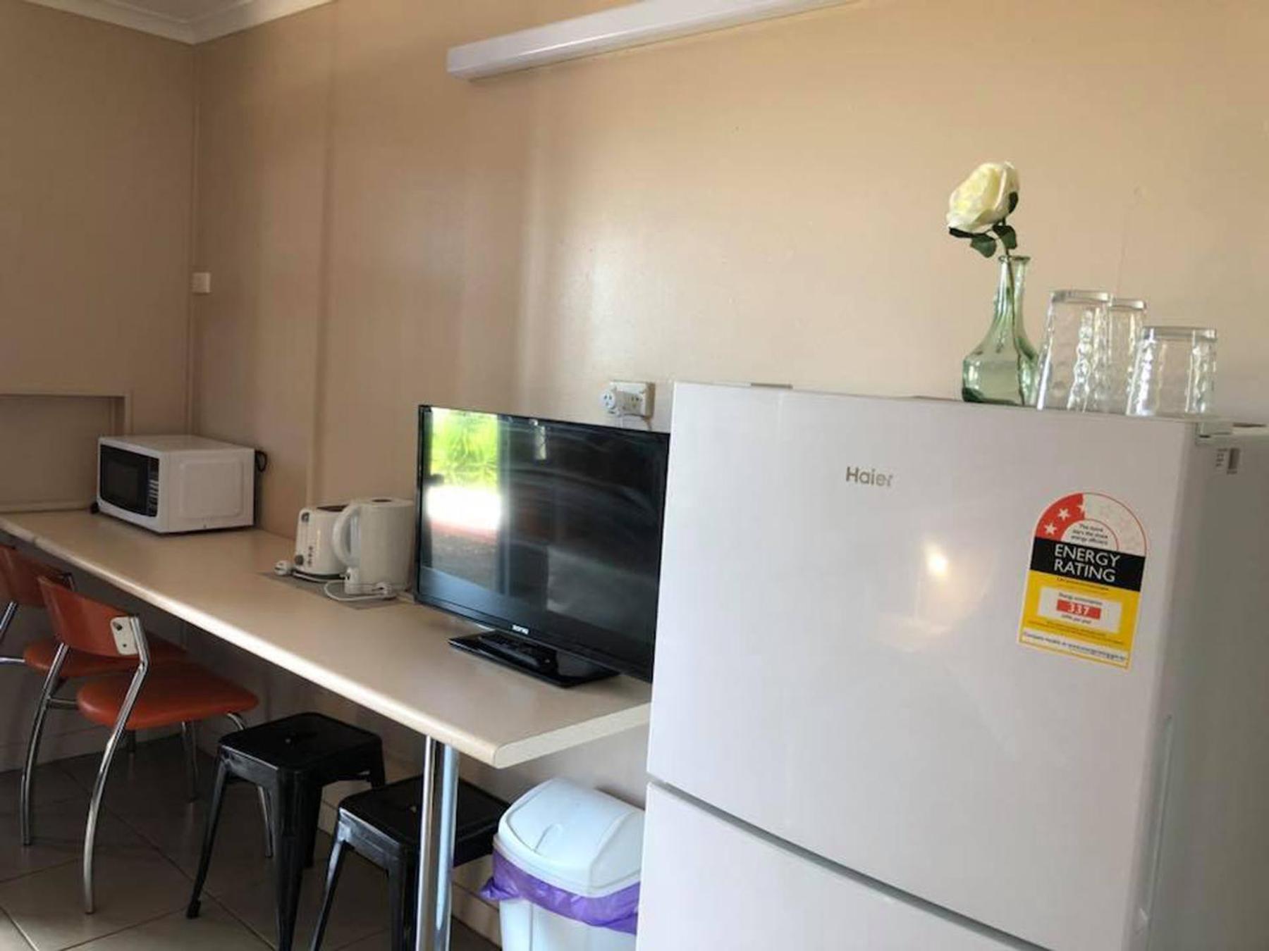 Budget Triple Room photo 2