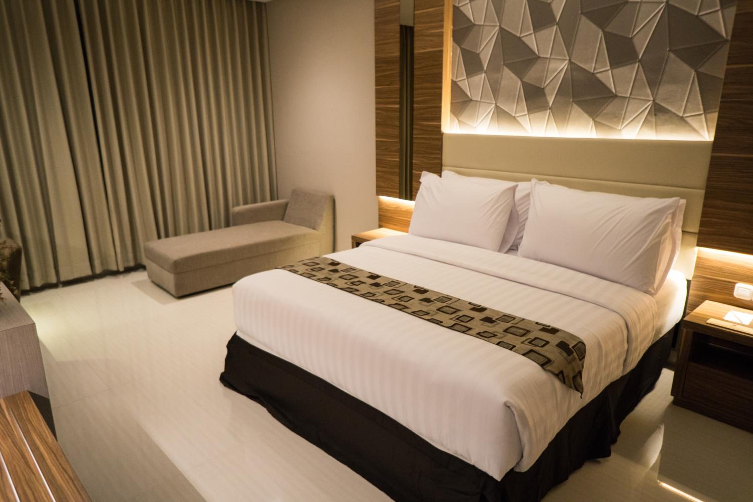 Deluxe Double or Twin Room - Photo 3