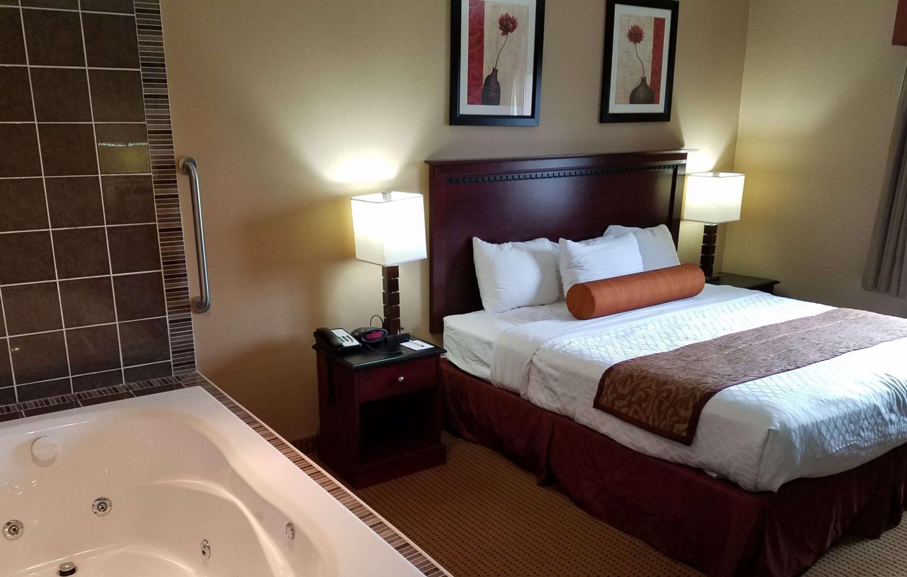King Room with Spa Bath - Non-Smoking photo 1