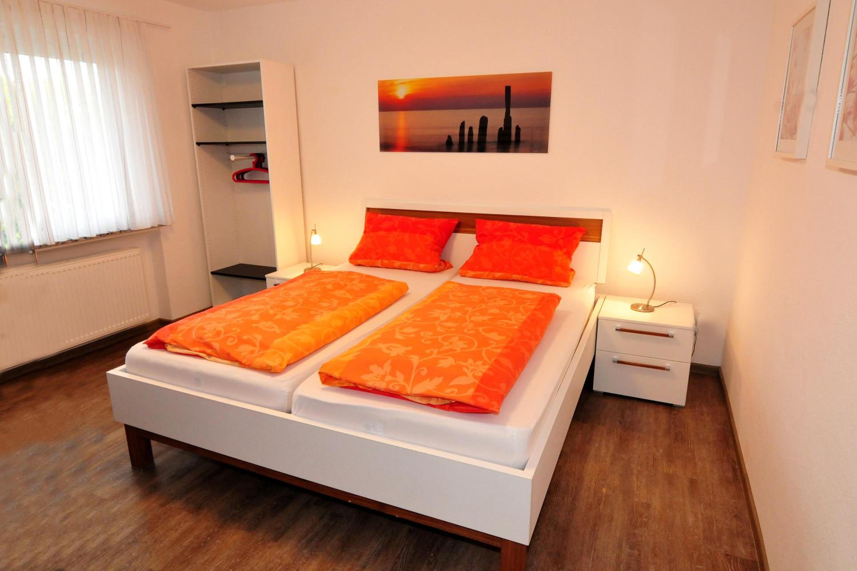One-Bedroom Apartment photo 1
