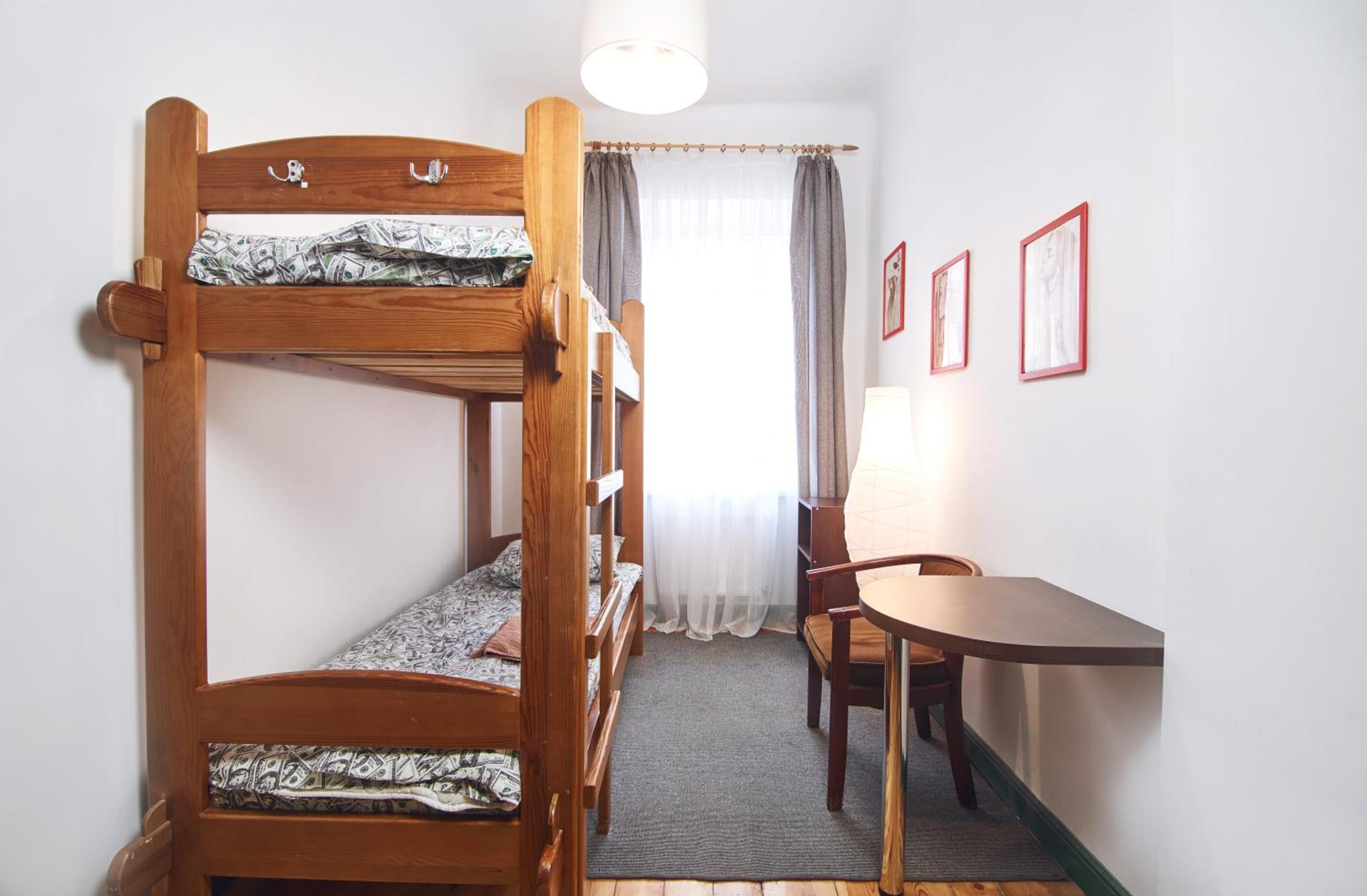 Double Room with Bunk Bed and Shared Bathroom photo 1
