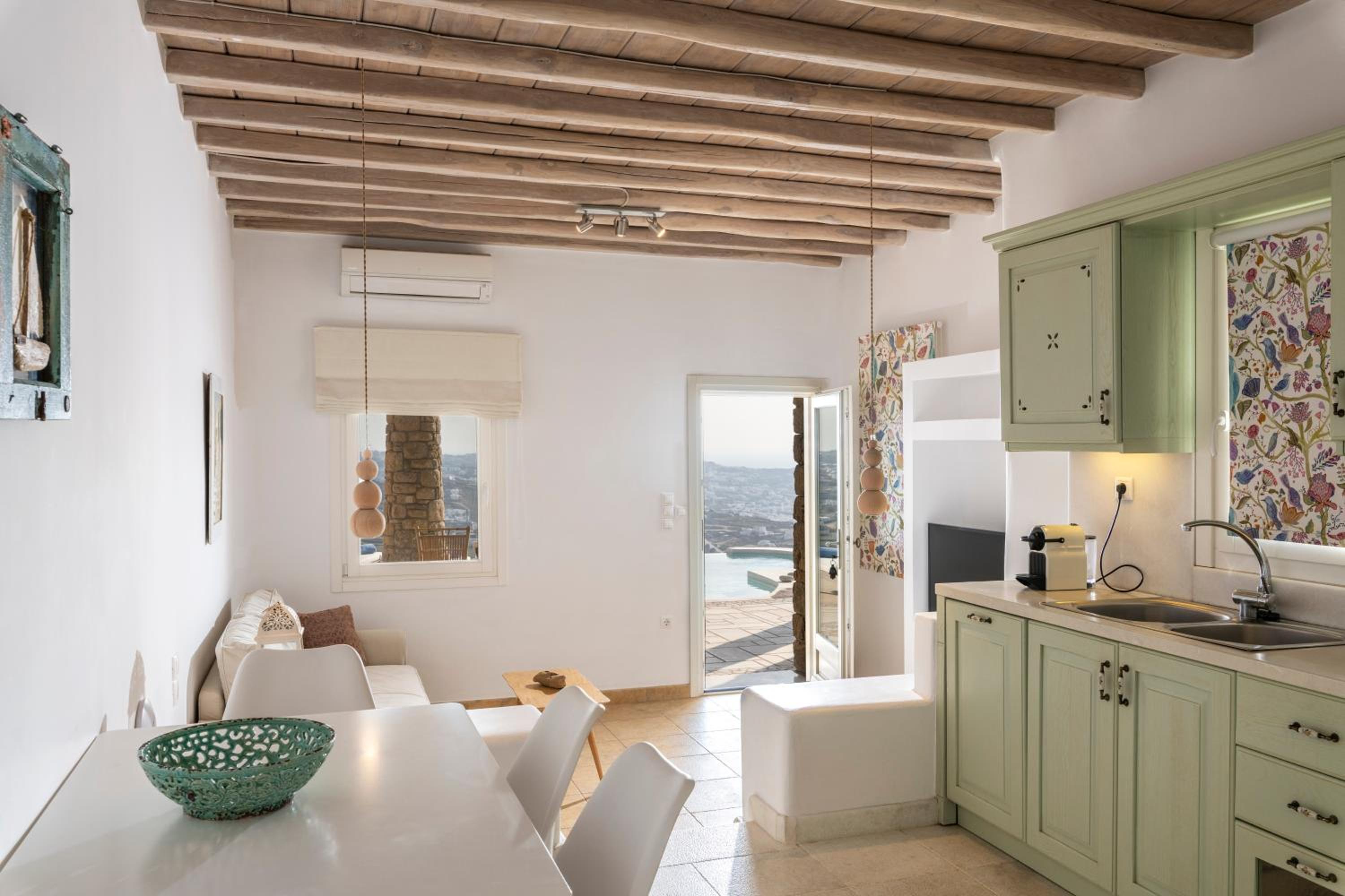 One-Bedroom Apartment with Private Pool 