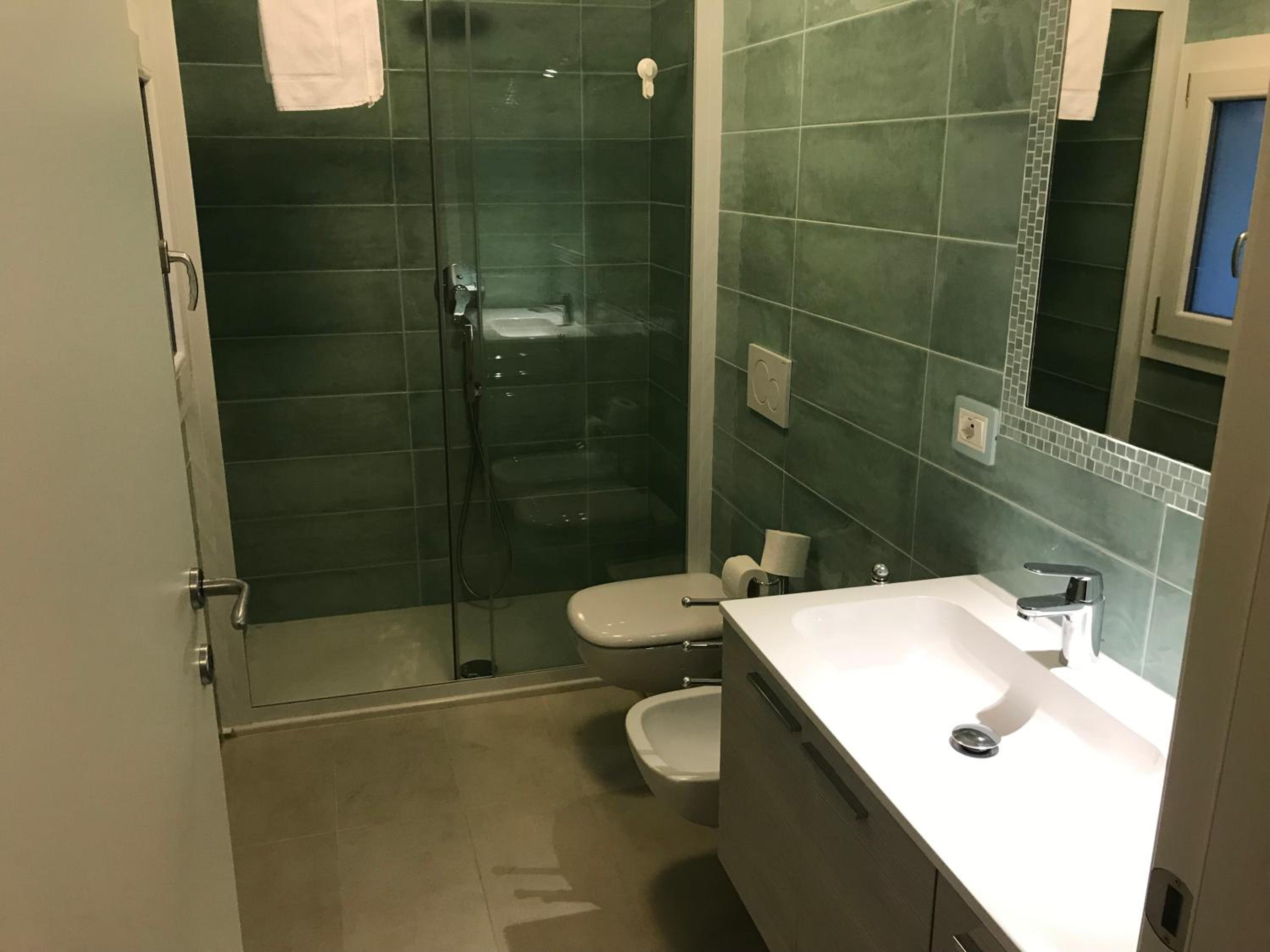 Two-Bedroom Apartment - Photo 15