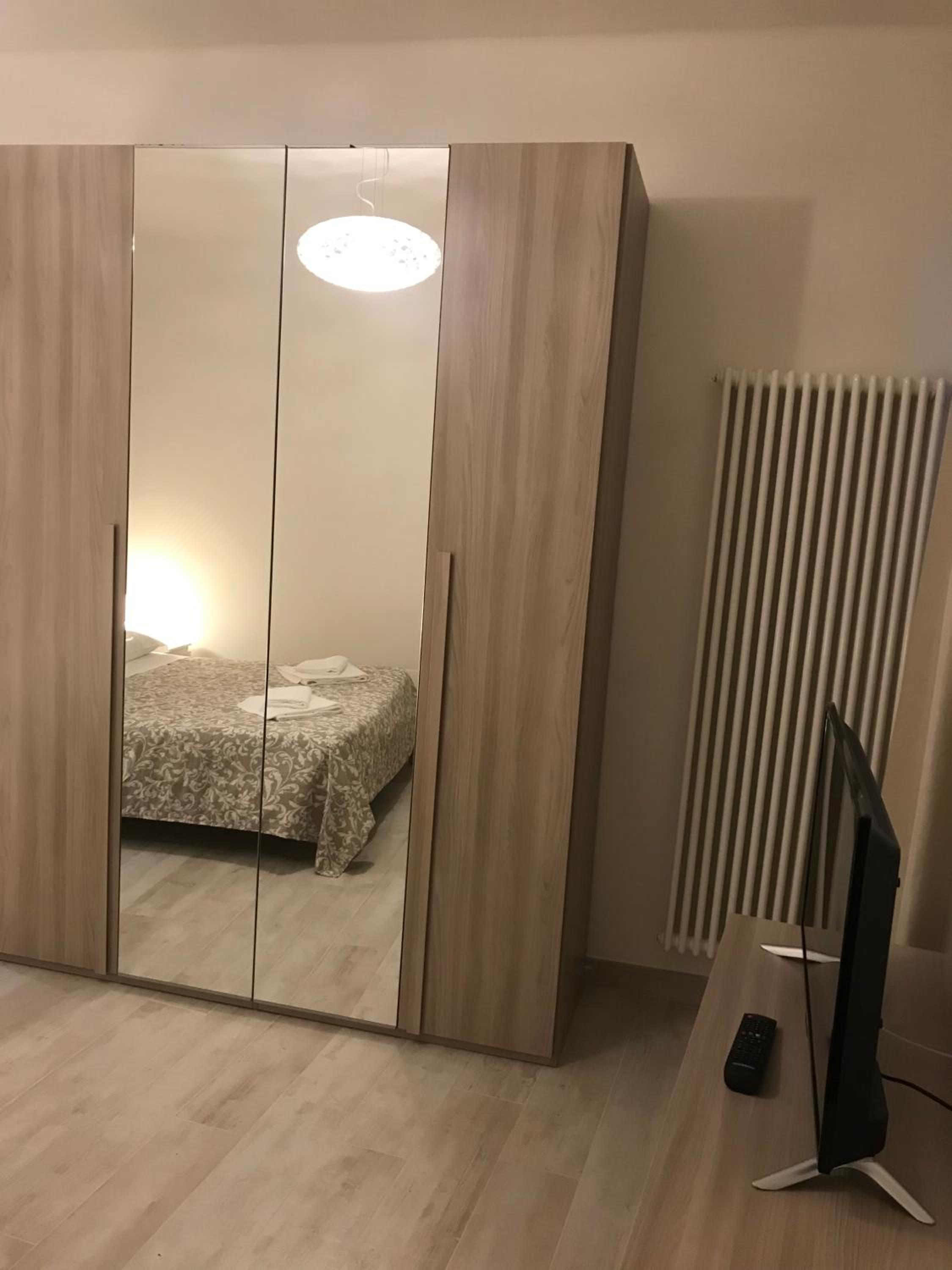 Two-Bedroom Apartment - Photo 5