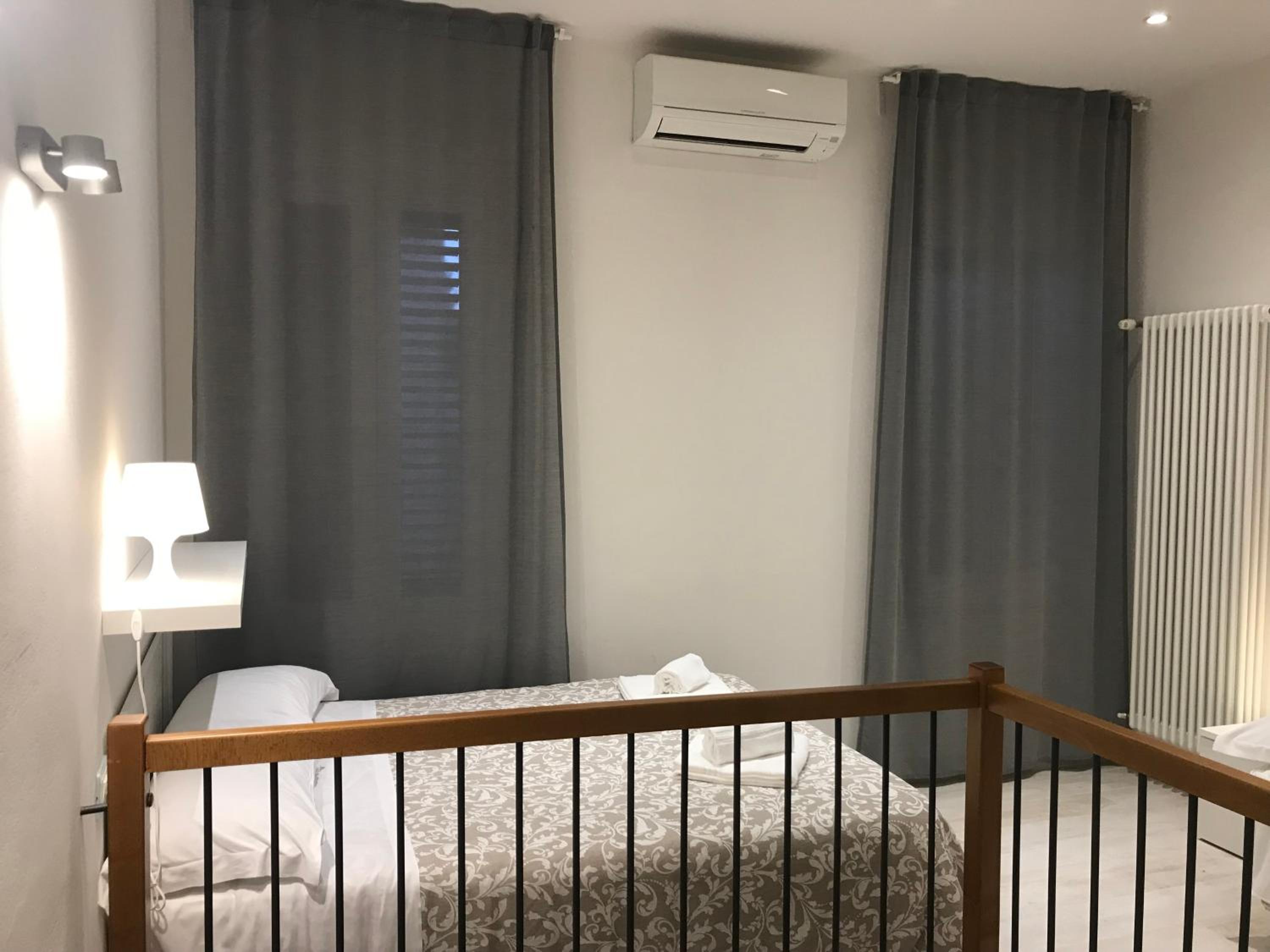 One-Bedroom Apartment - Photo 7