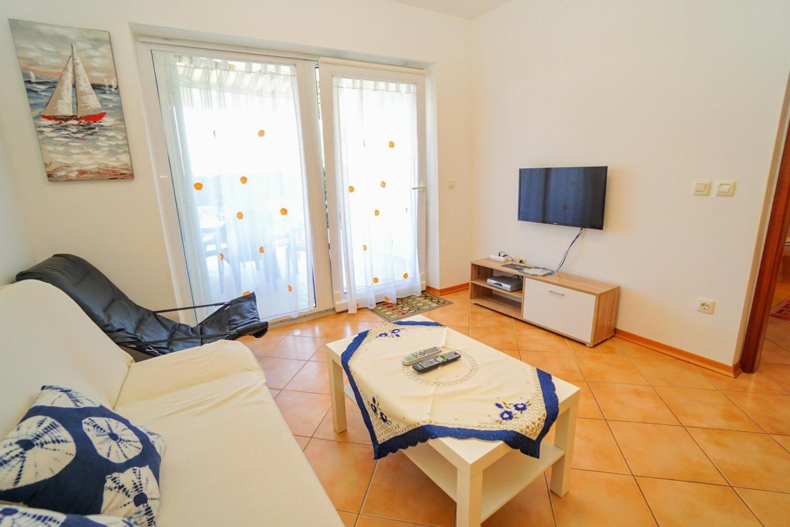 Apartment photo 1