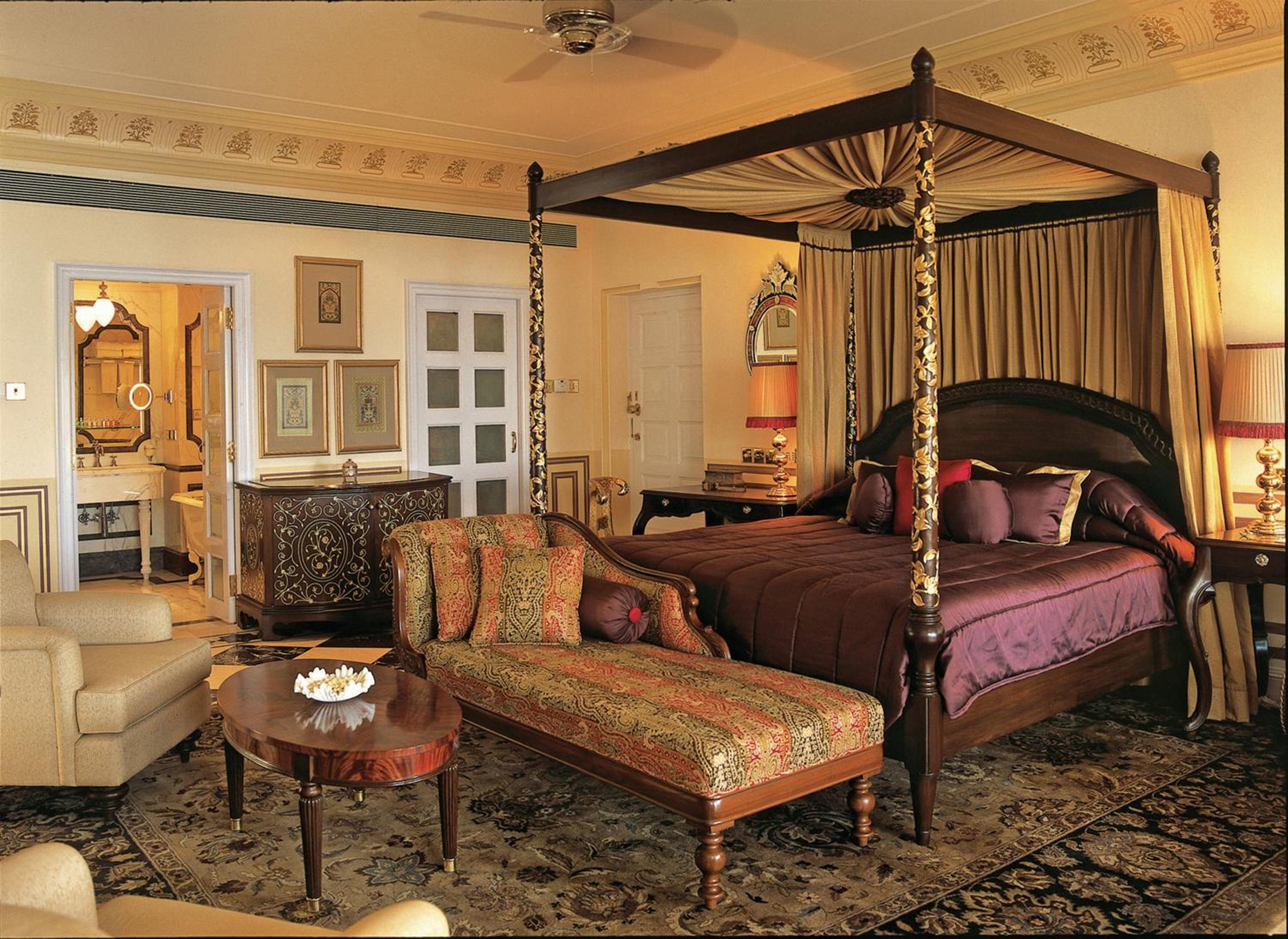 Royal Suite with Lake View - Photo 3