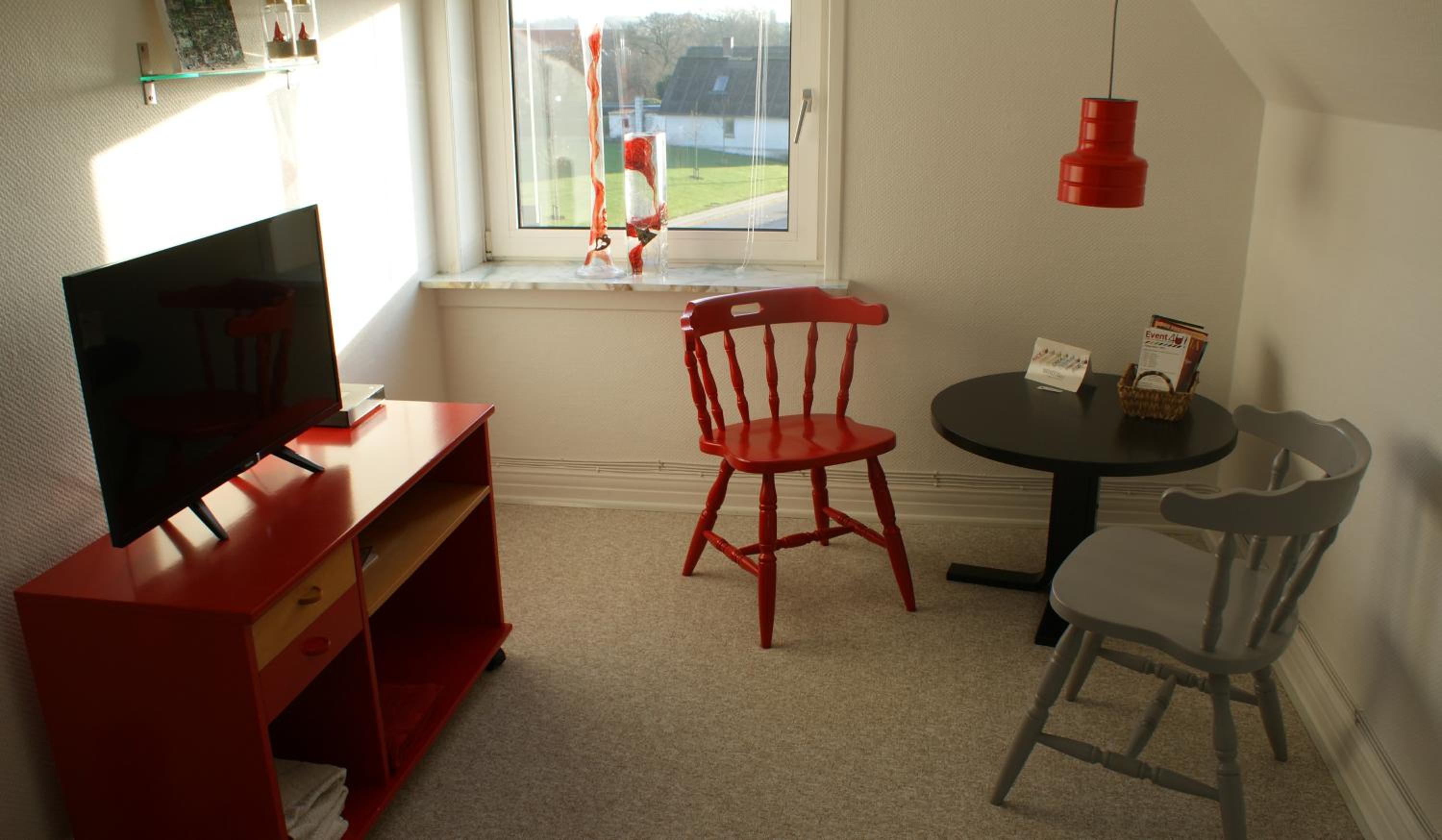Two-Bedroom Apartment - Photo 9