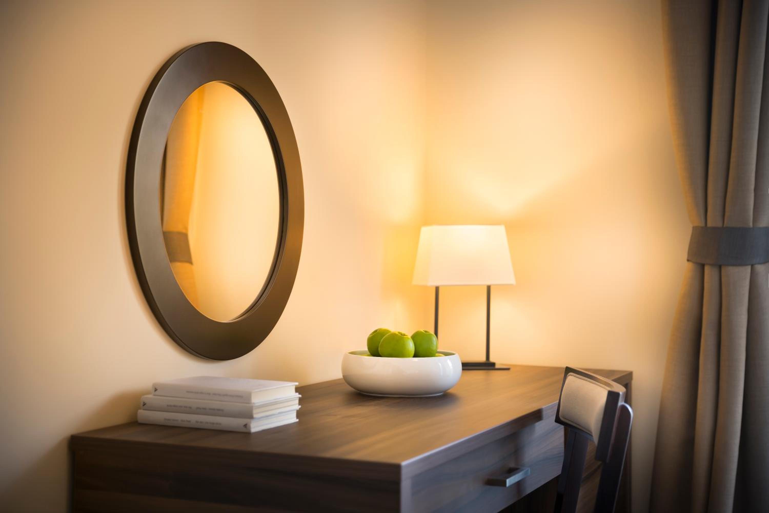 Standard Twin Room with Park View and Balcony - Photo 5