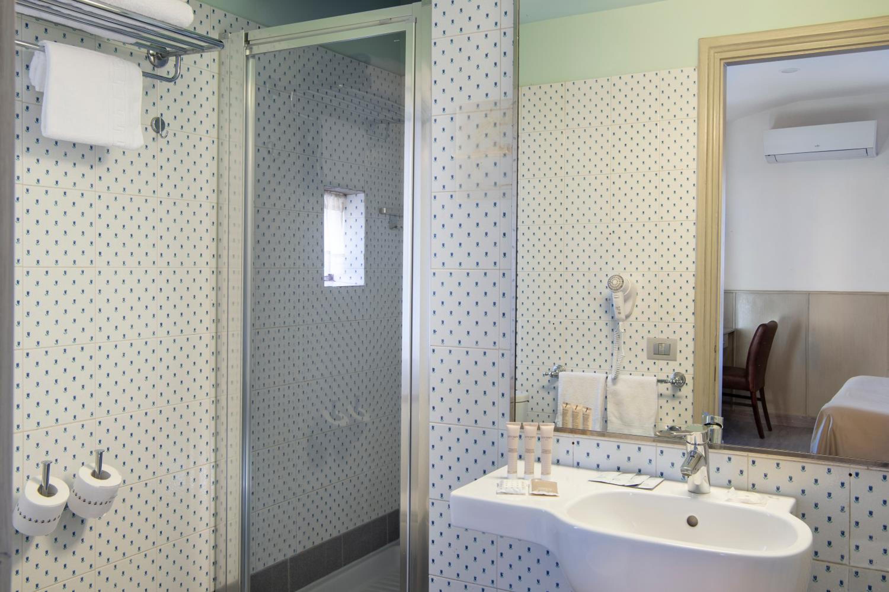 Double or Twin Room - Annex photo 3