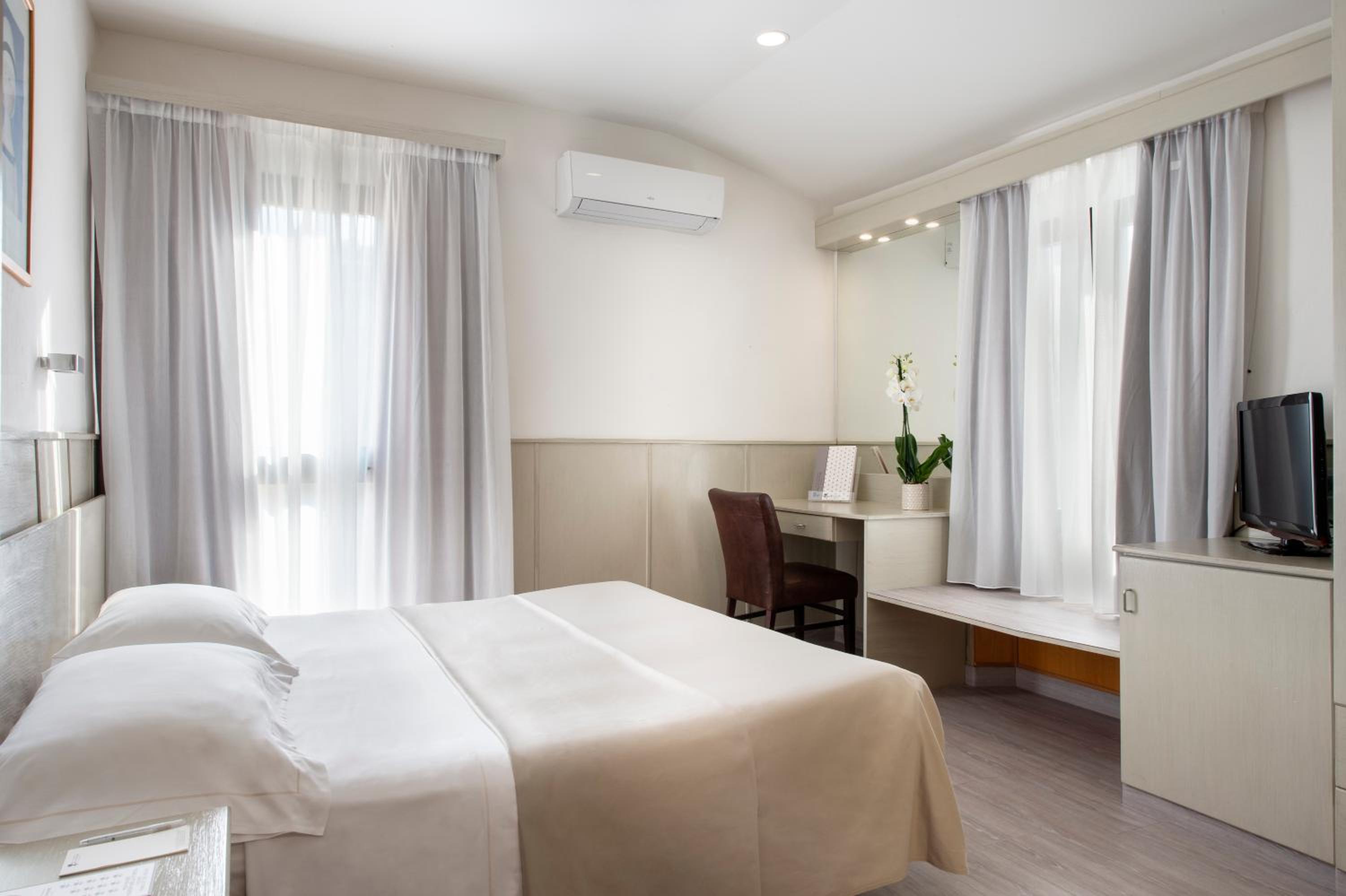 Double or Twin Room - Annex photo 1