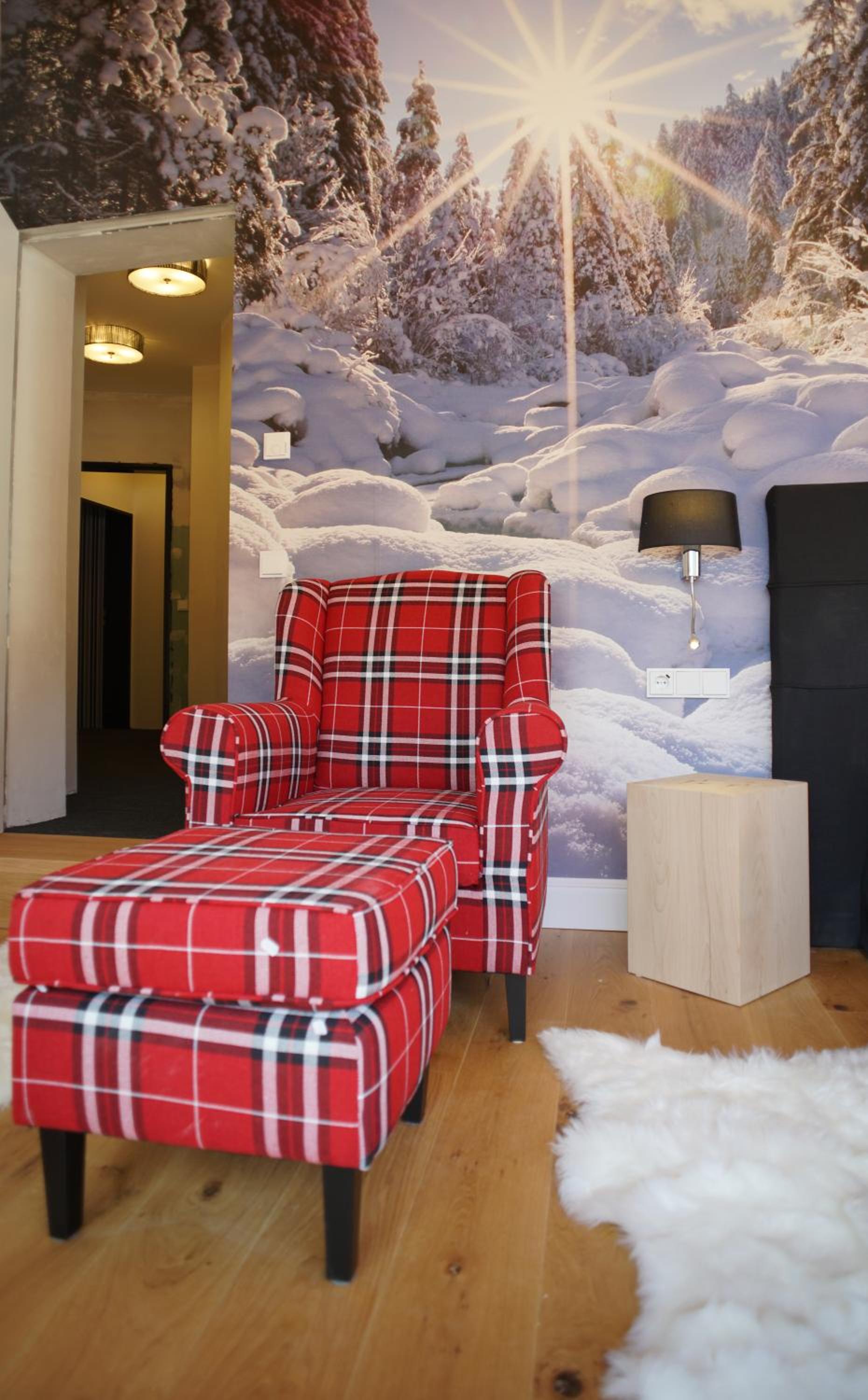 Deluxe Zimmer mit Kingsize-Bett und Balkon Deluxe Zimmer mit Kingsize-Bett und Balkon