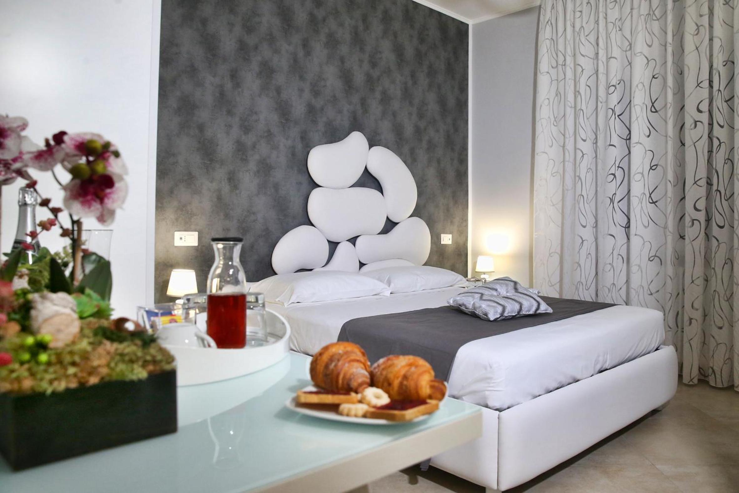 Deluxe Double Room - Photo 1