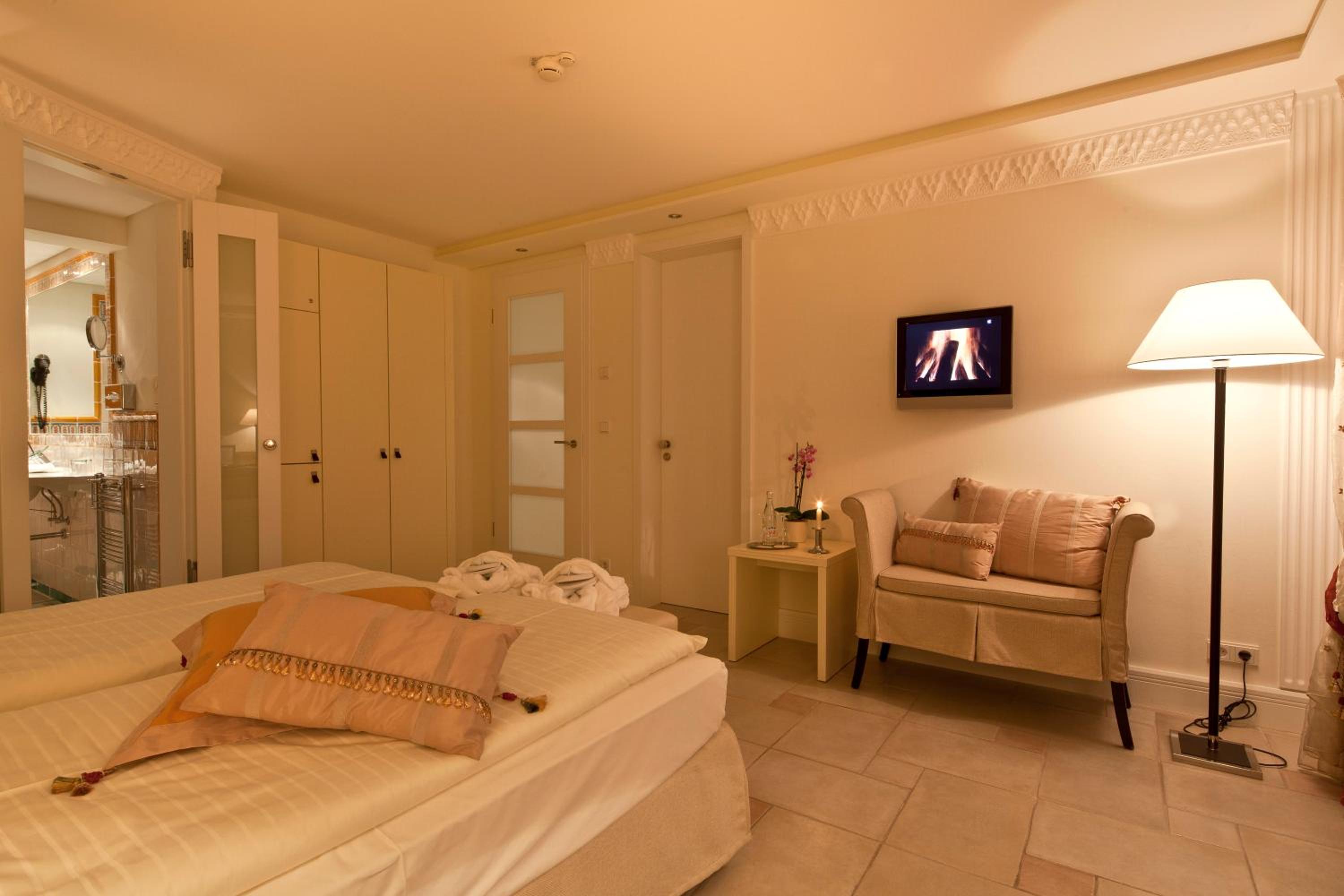 Double Room - Photo 6