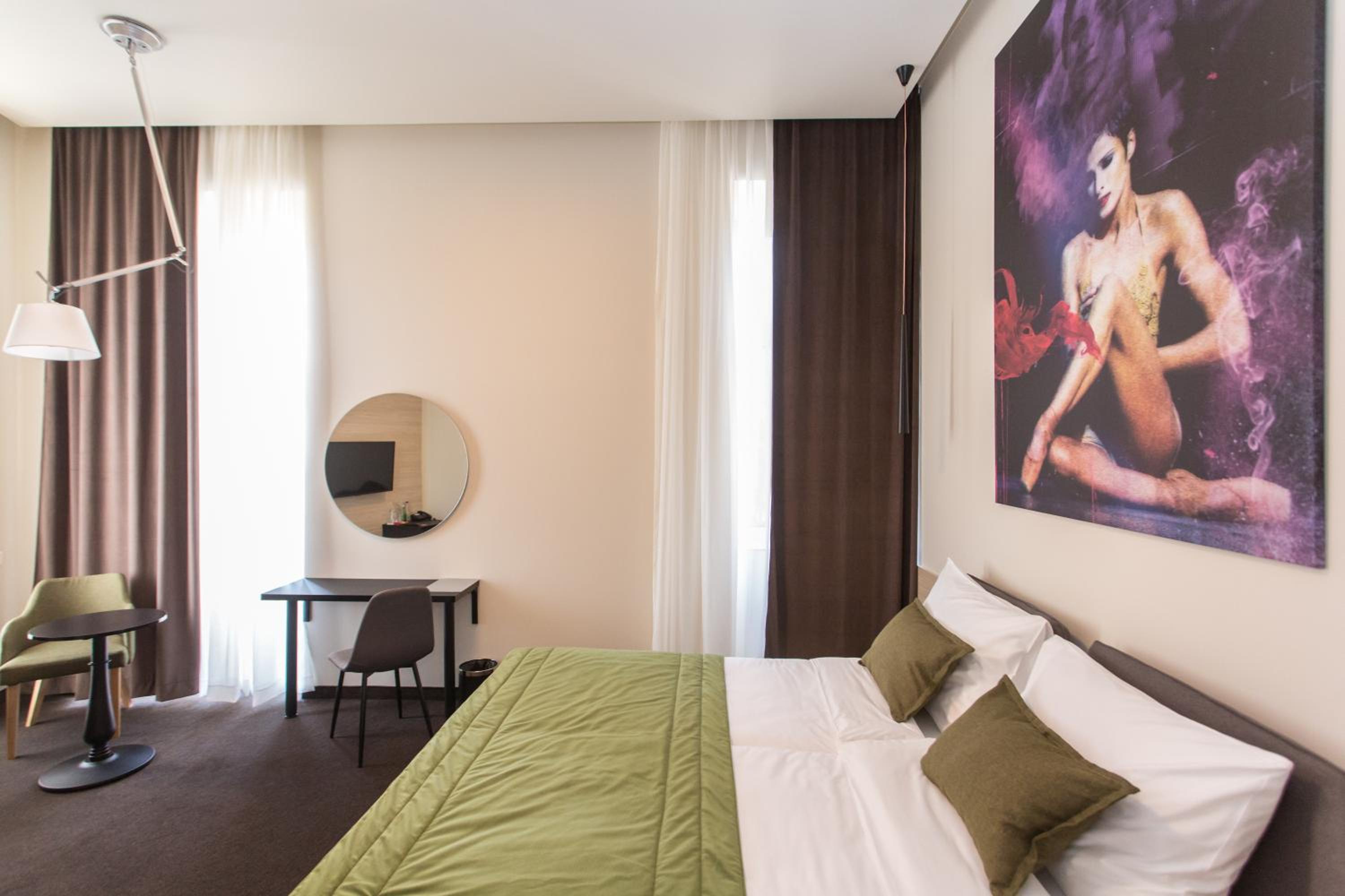 Suite with Balcony - Photo 1