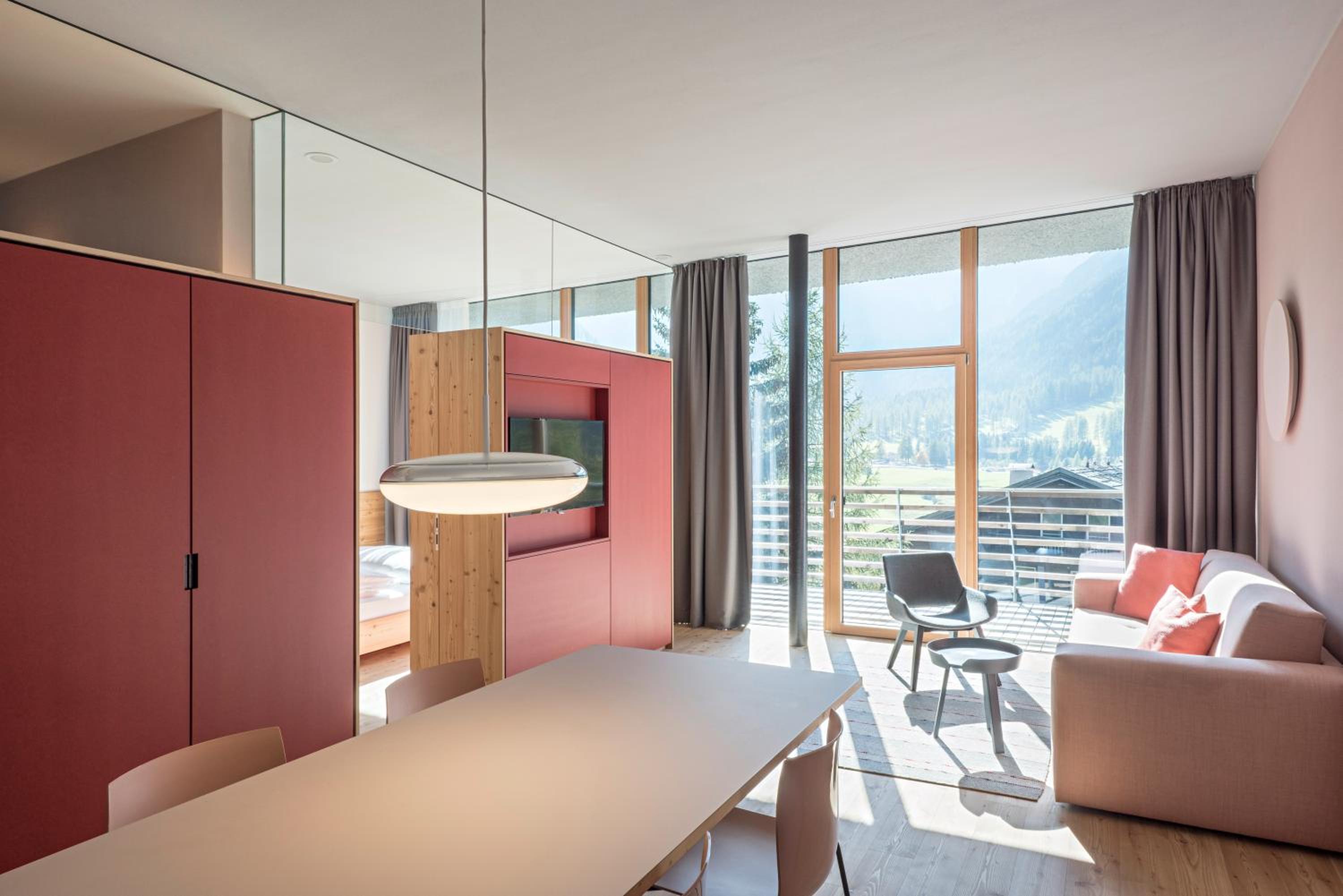 Apartment with Mountain View photo 1