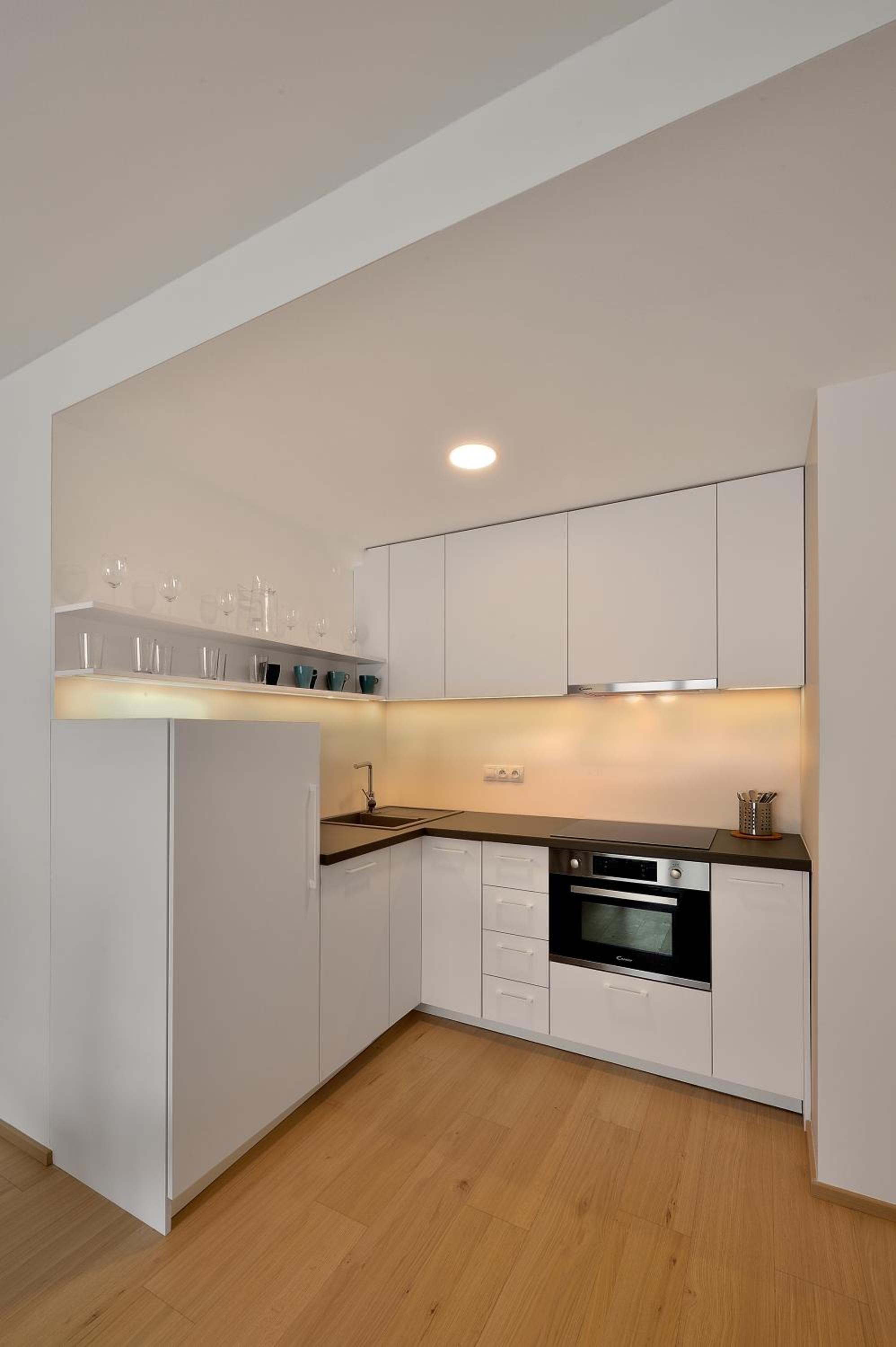 Economy Apartment - Photo 9
