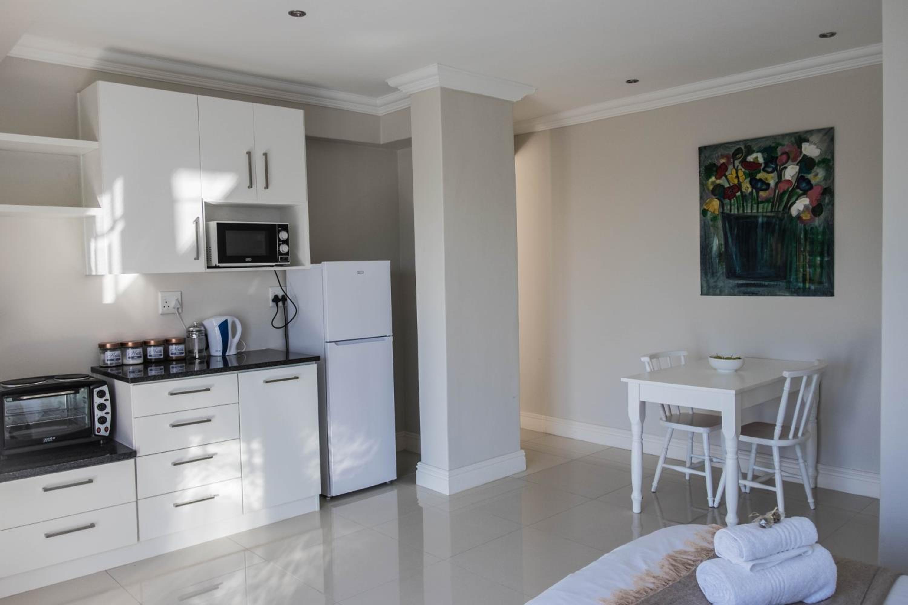 Double Room with Patio - Photo 19