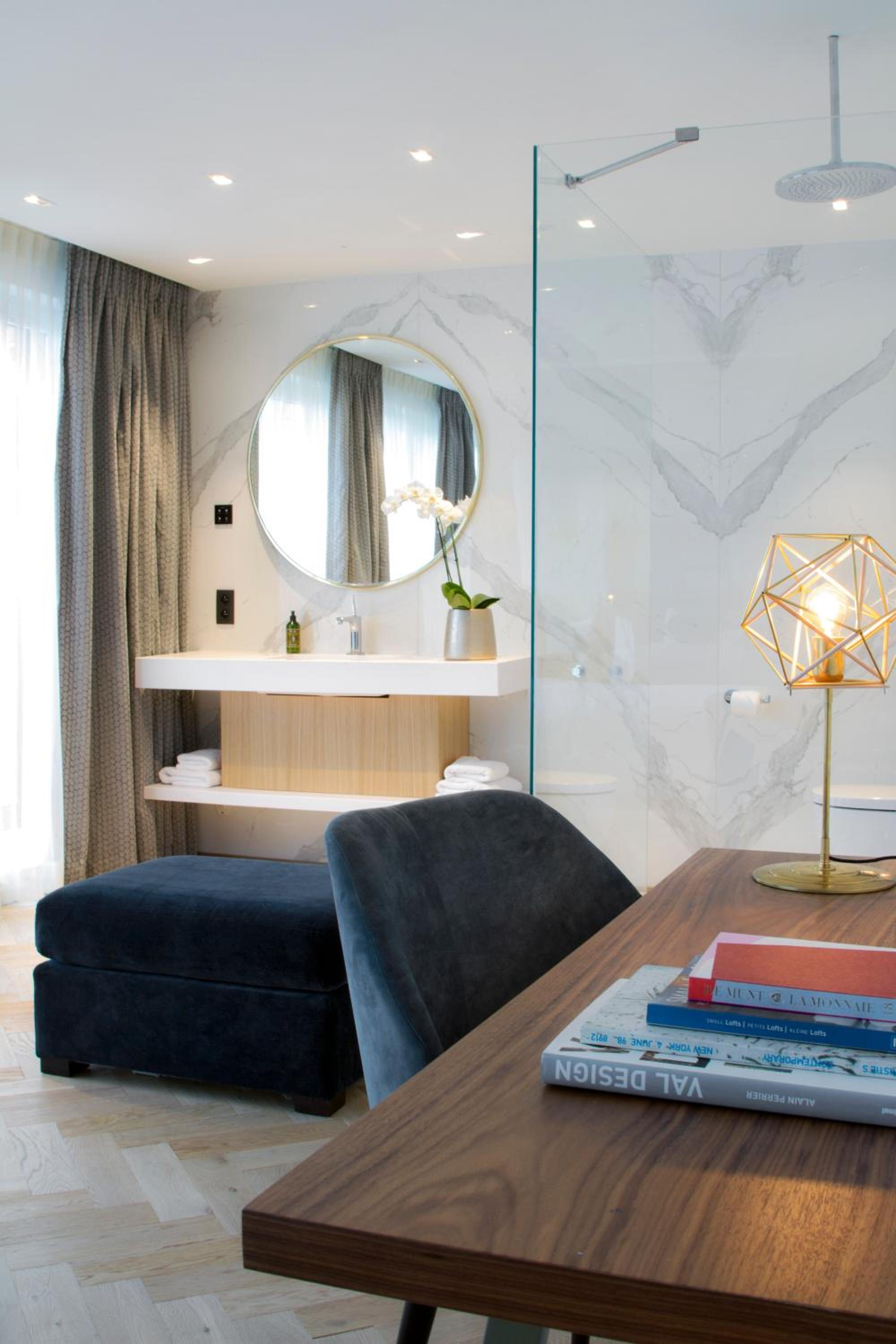 Suite with Balcony - Photo 2