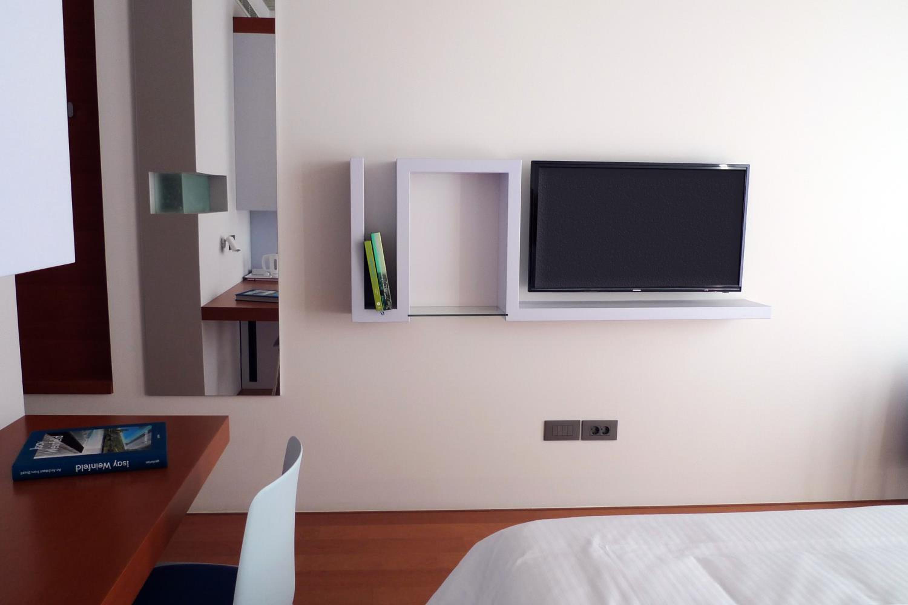 Deluxe Twin Room - Photo 2
