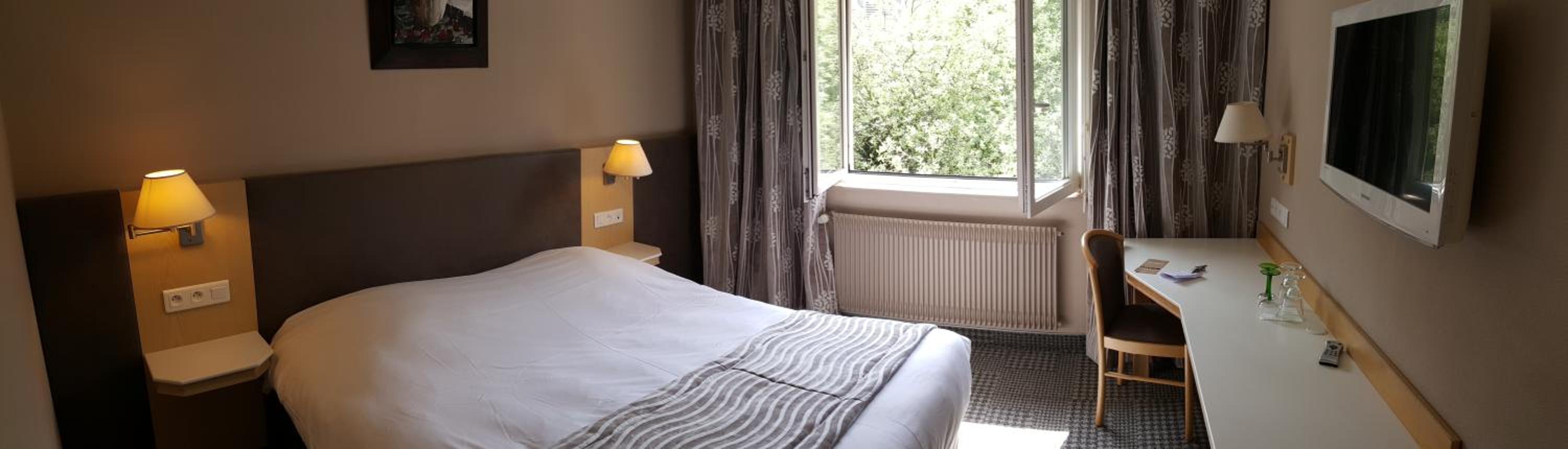 Room without Balcony - Photo 1