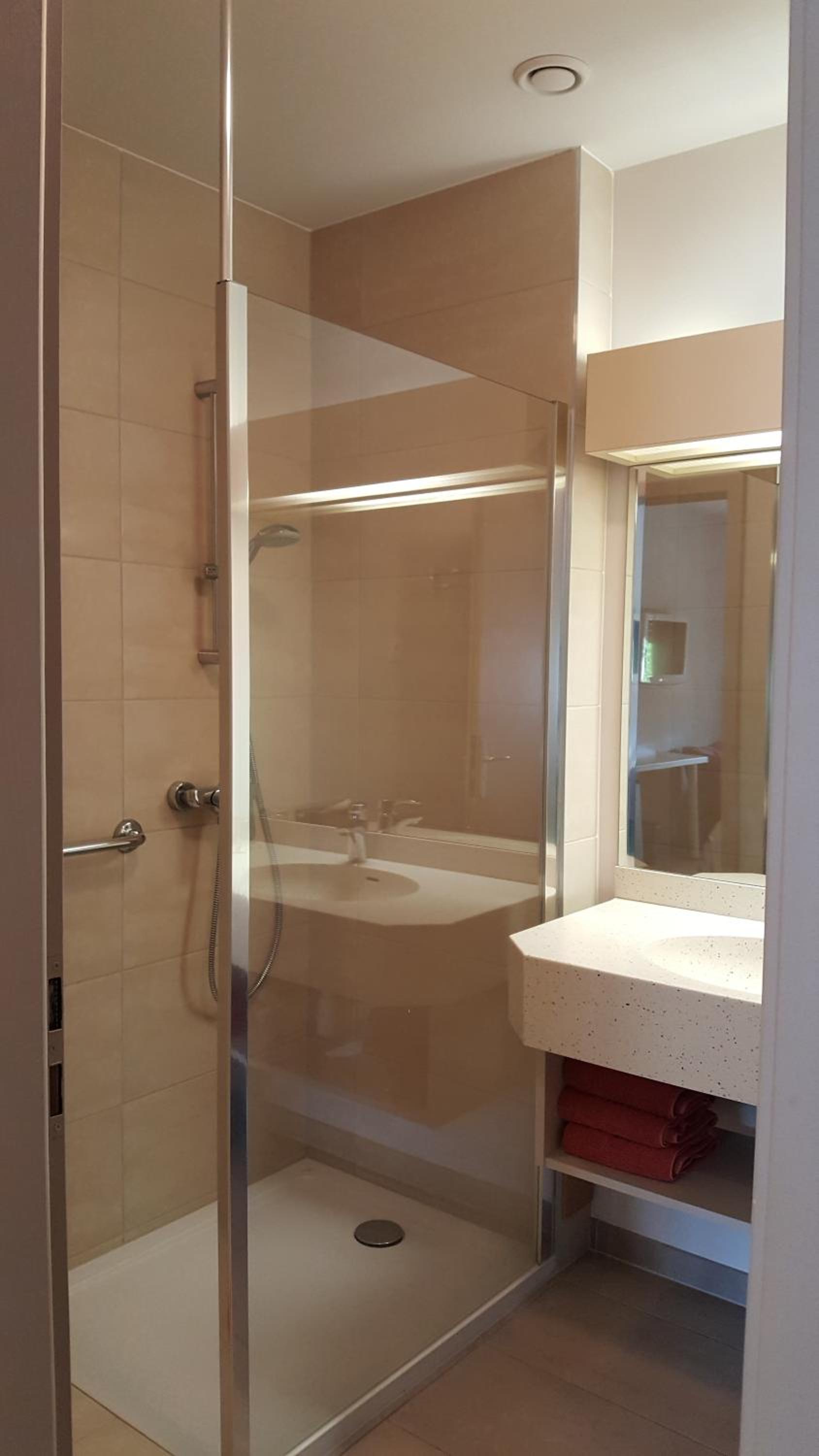 Room without Balcony - Photo 3