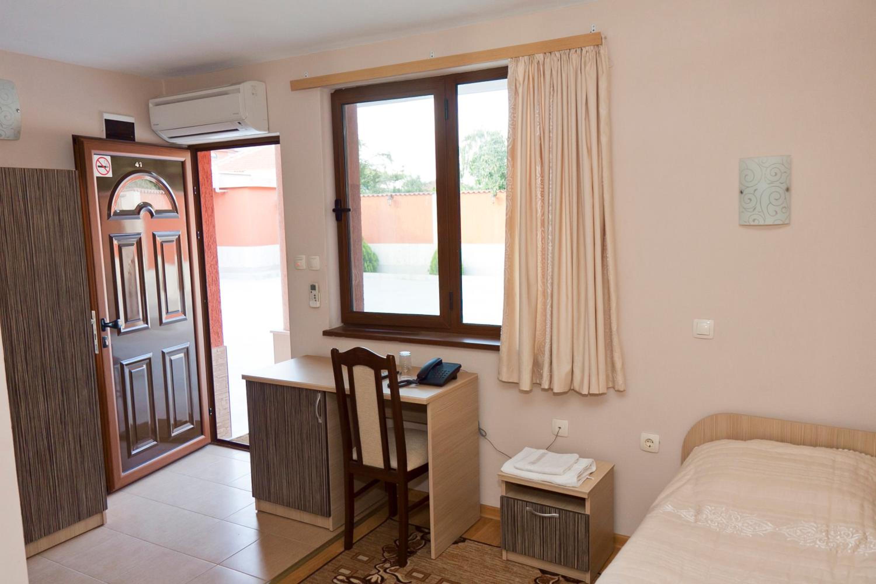 Comfort Double Room - Photo 11