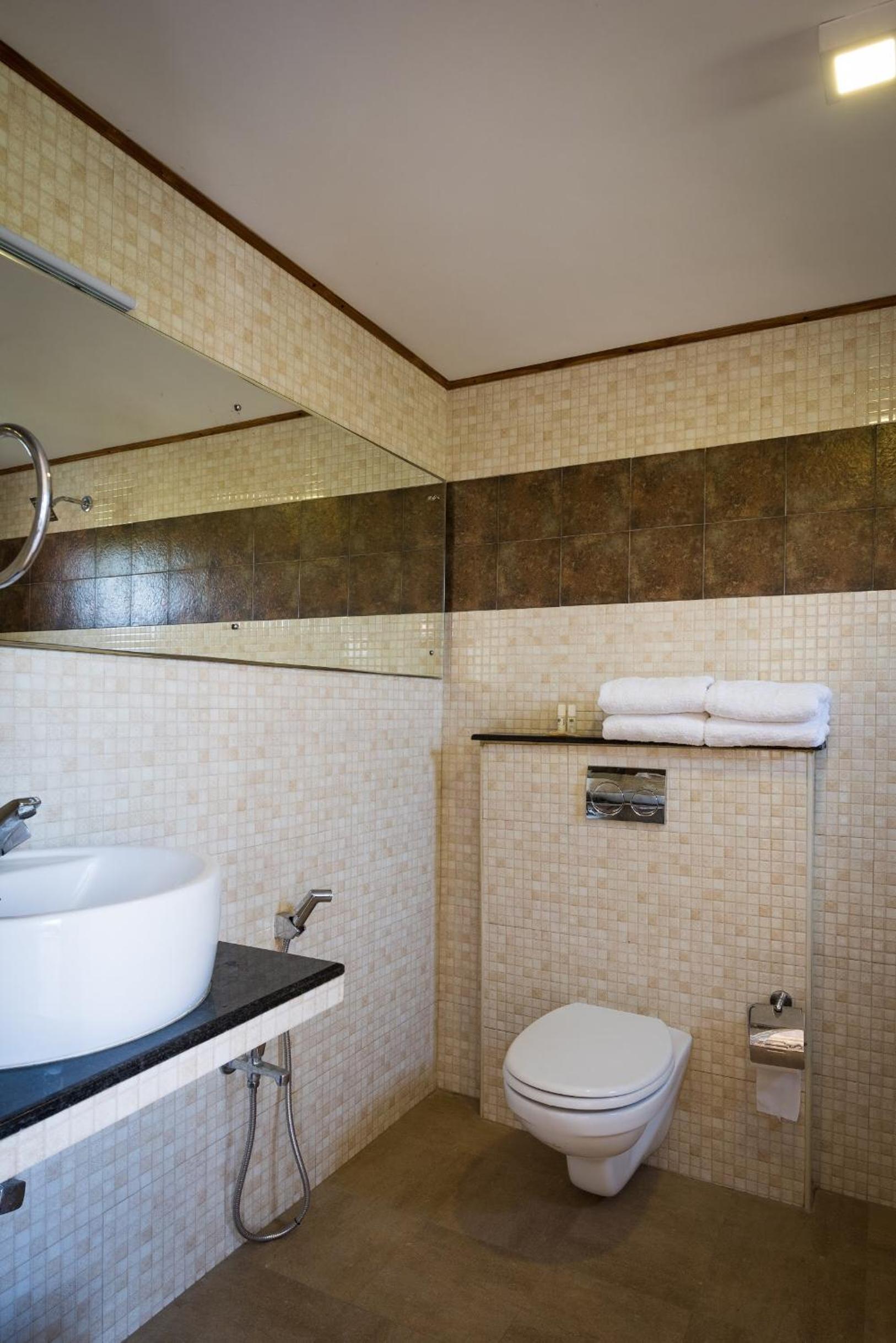 Two-Bedroom Chalet - Photo 6