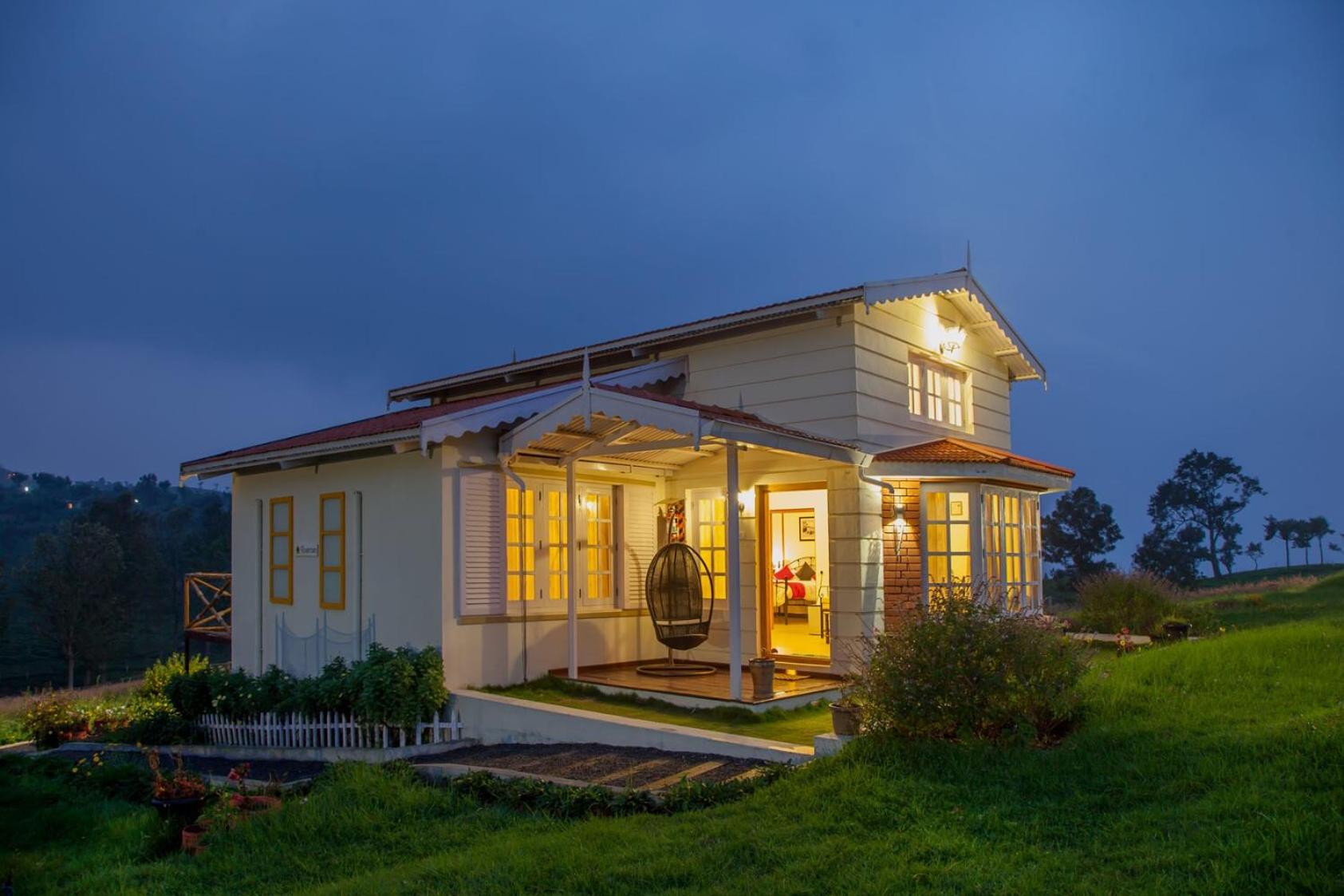 Two-Bedroom Chalet - Photo 2