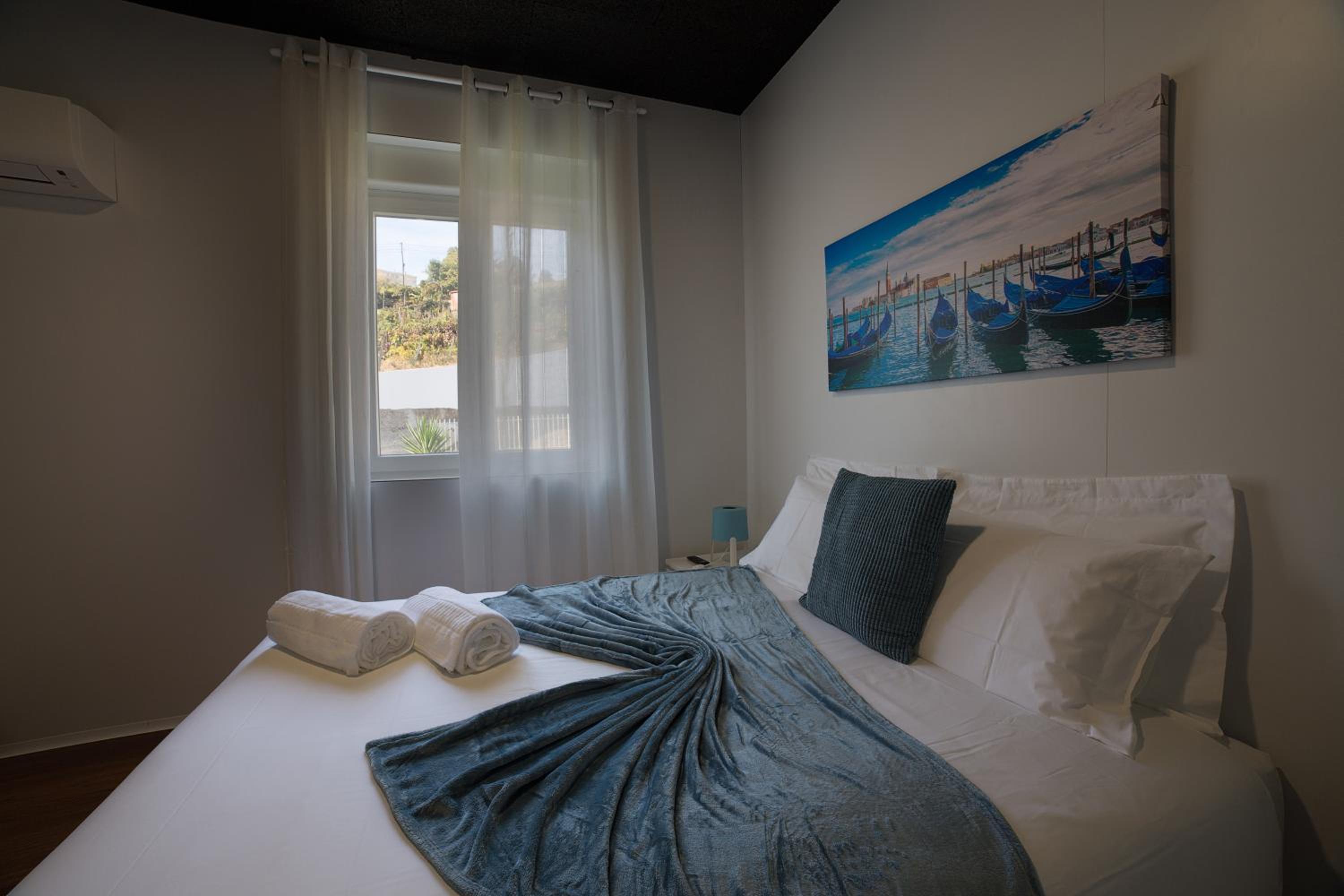 Double Room with Private Bathroom - Photo 3