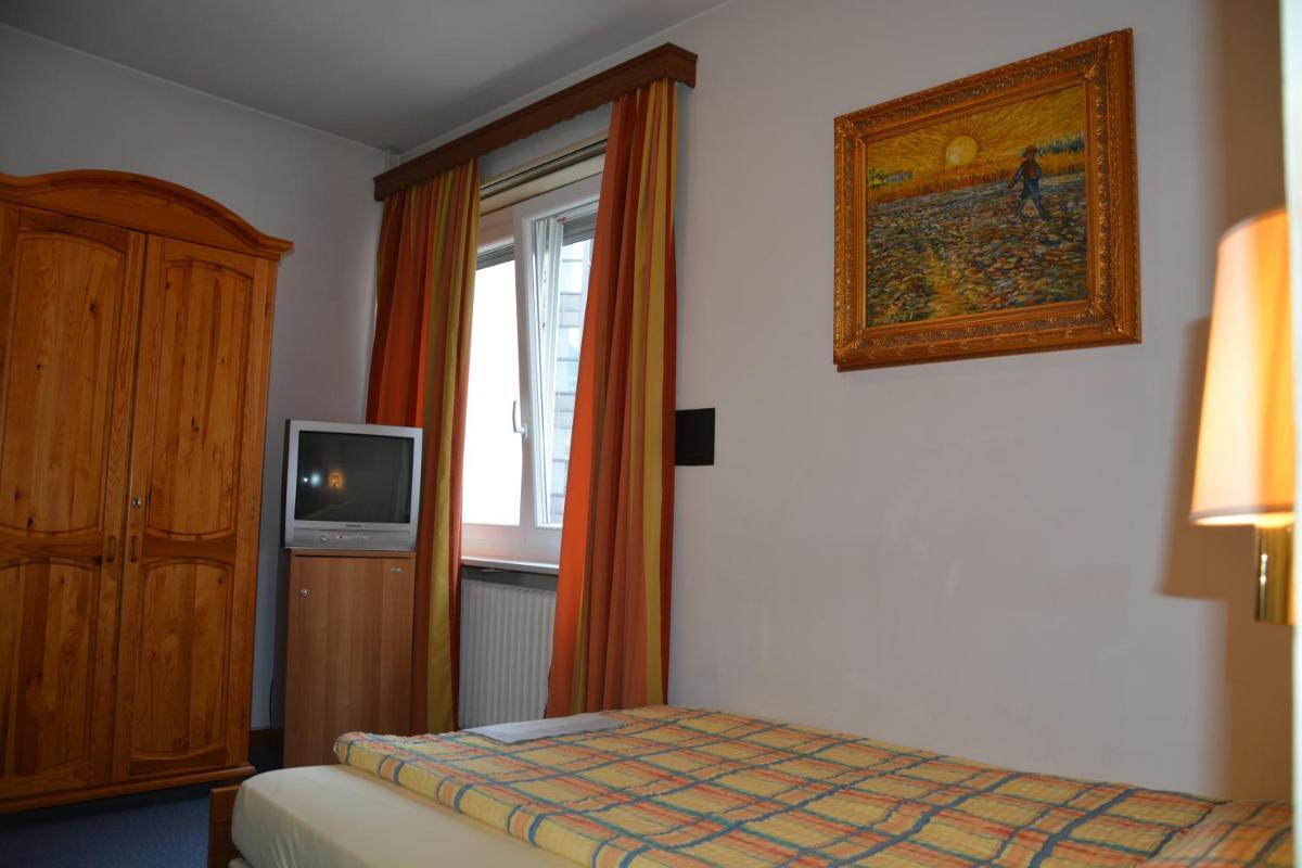 Single Room photo 2