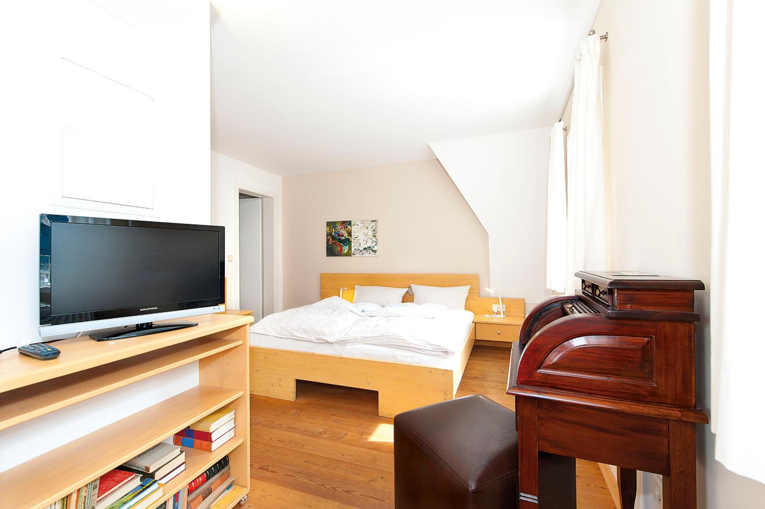 Apartment with Balcony