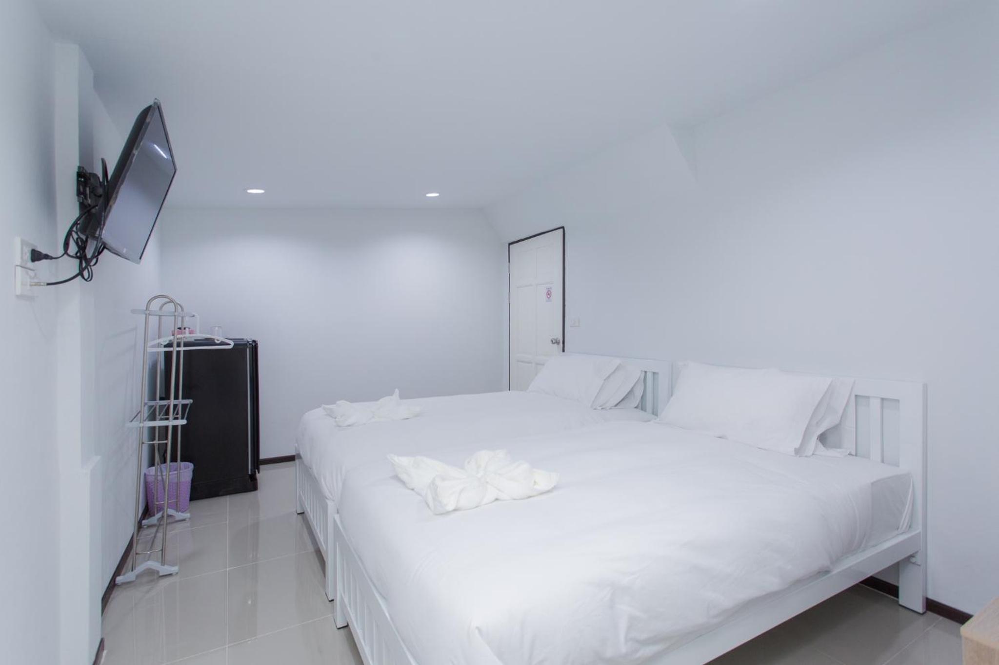 Double or Twin Room with Private Bathroom