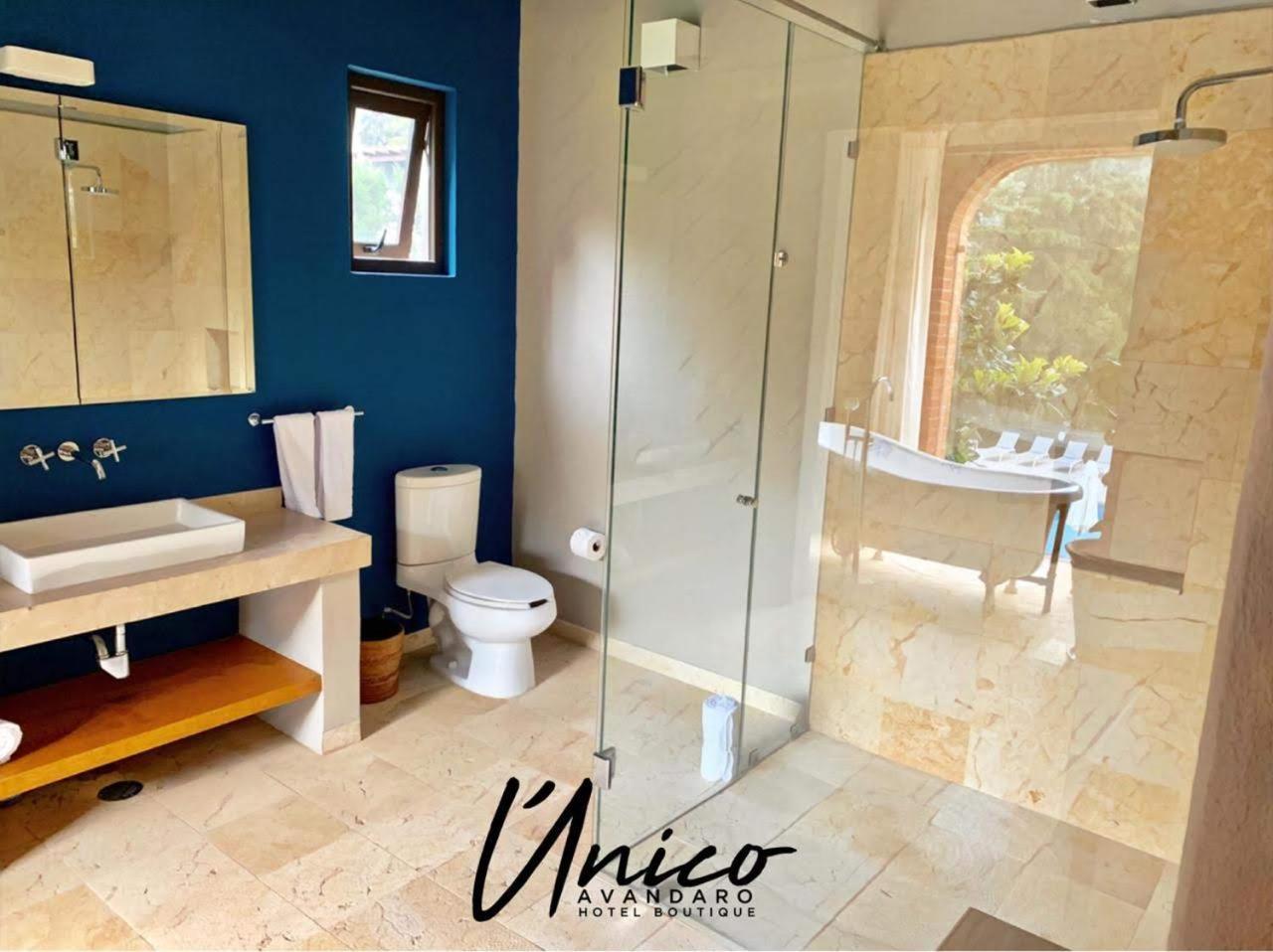 Deluxe Suite - Photo 10