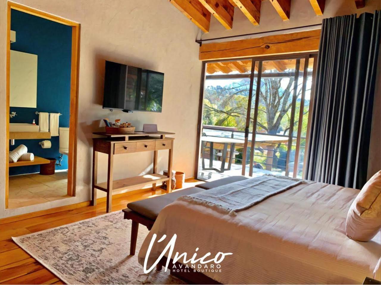 Deluxe Suite - Photo 15