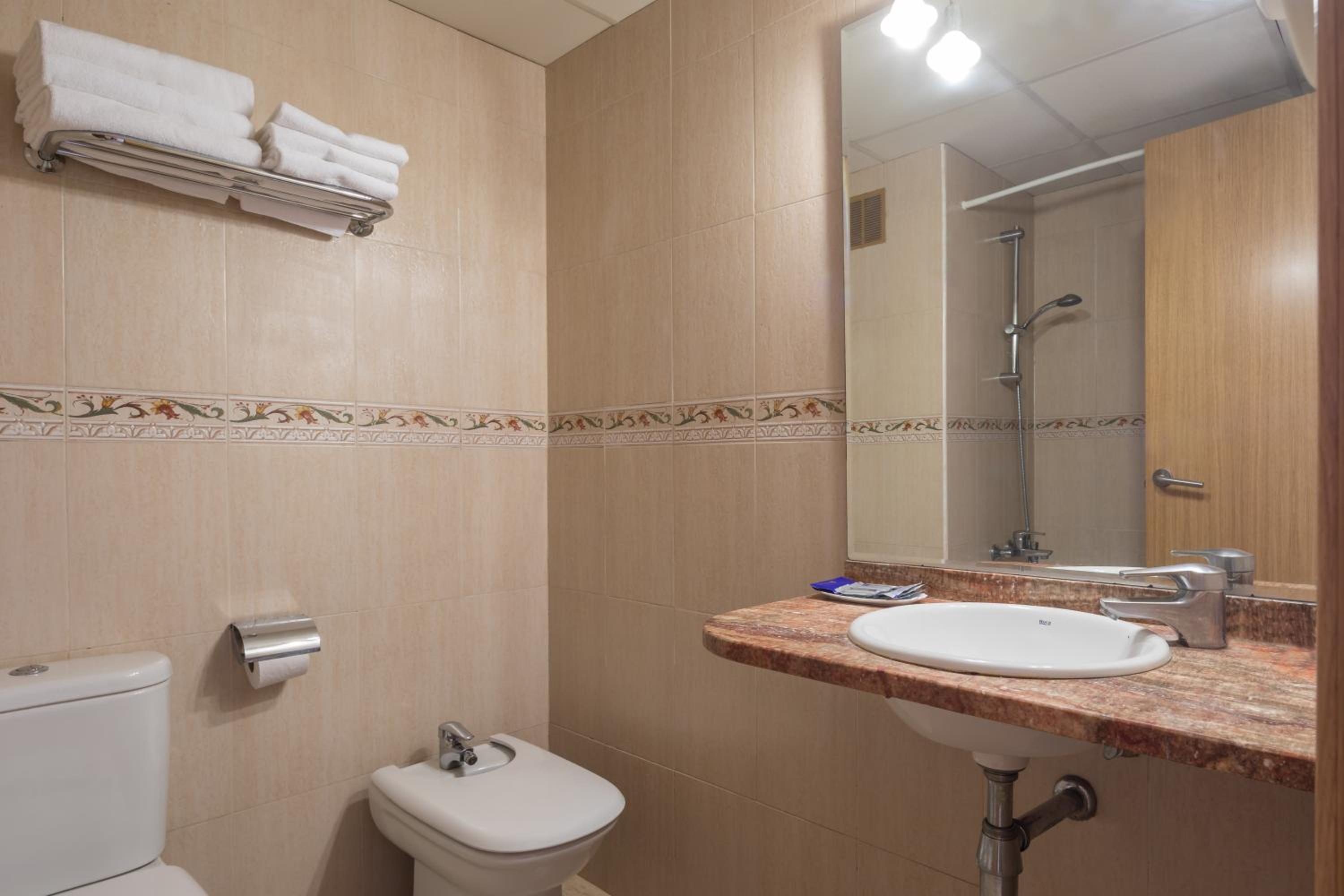 Single Room photo 2