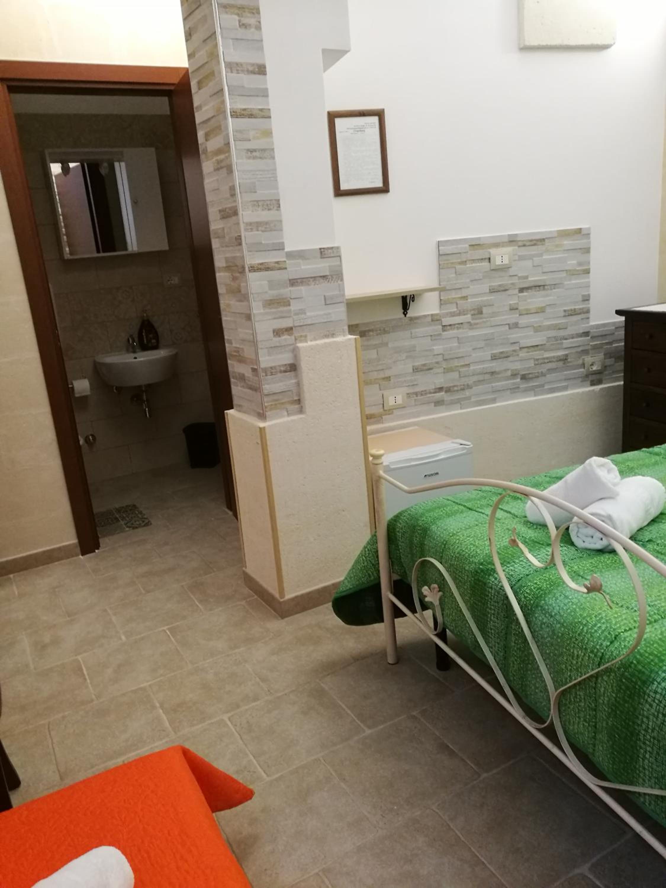 Triple Room with Private Bathroom - Photo 6